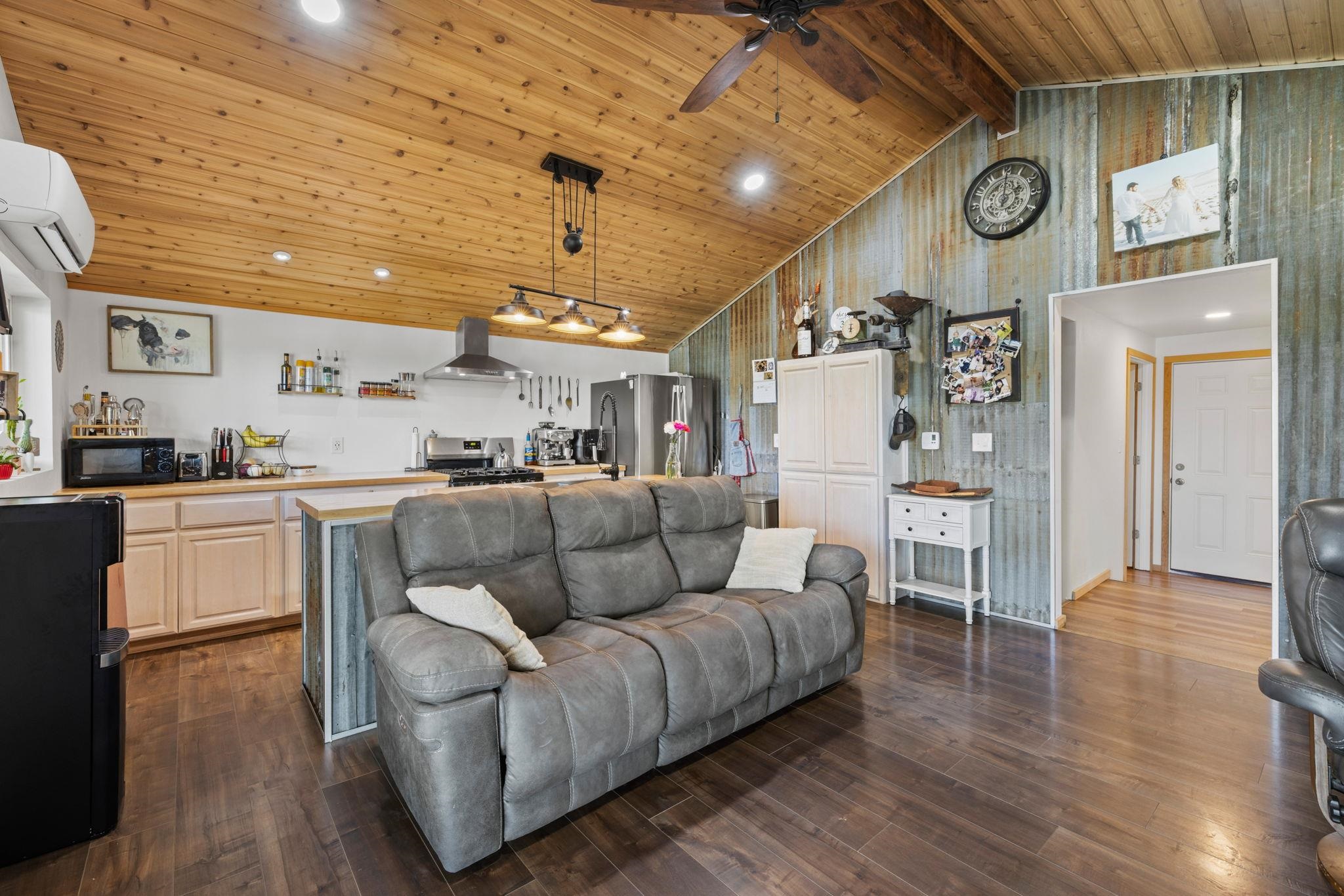 14321 ROBERT Ave - Photo 9