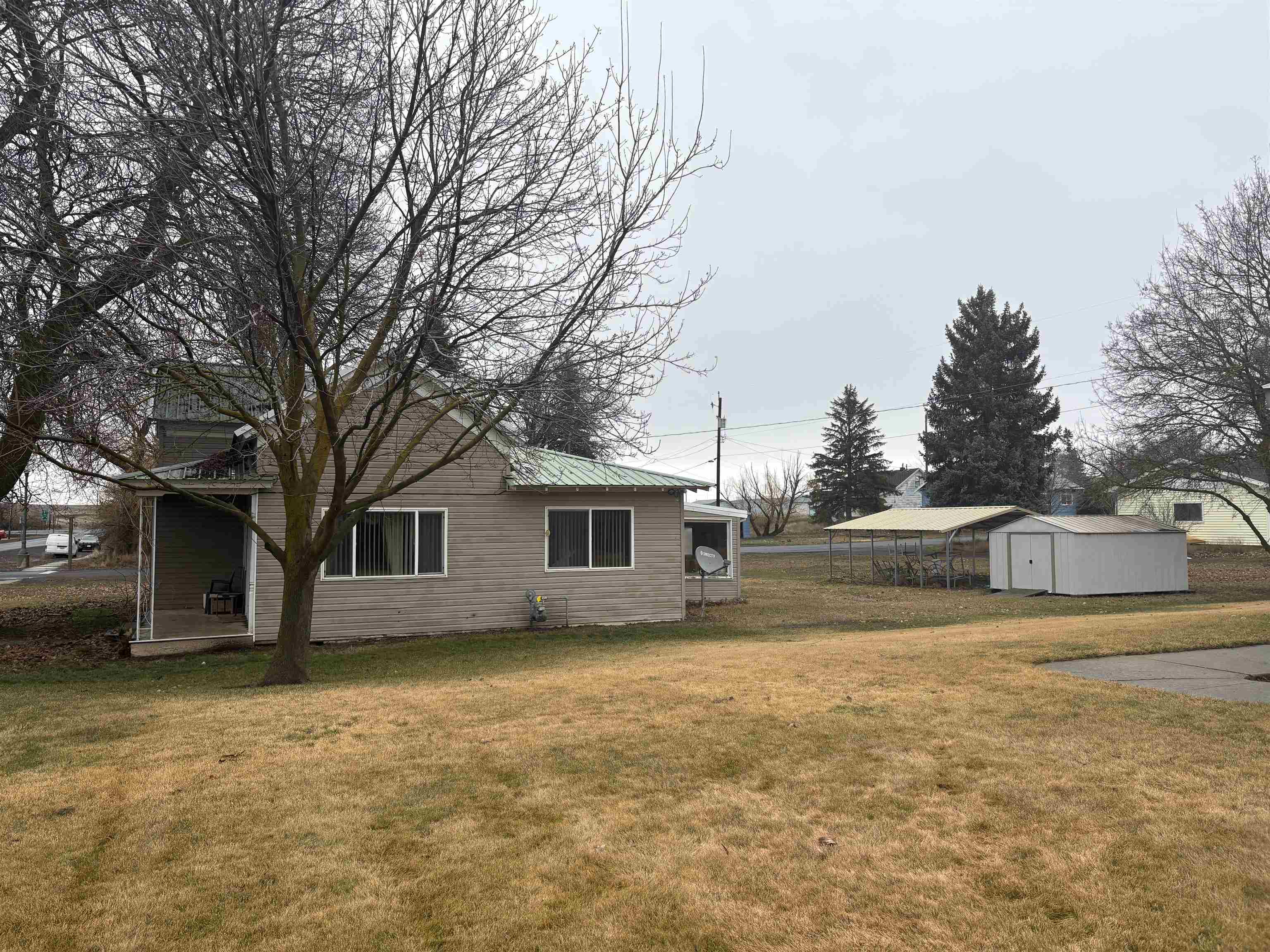 208 N 3rd St - Photo 4