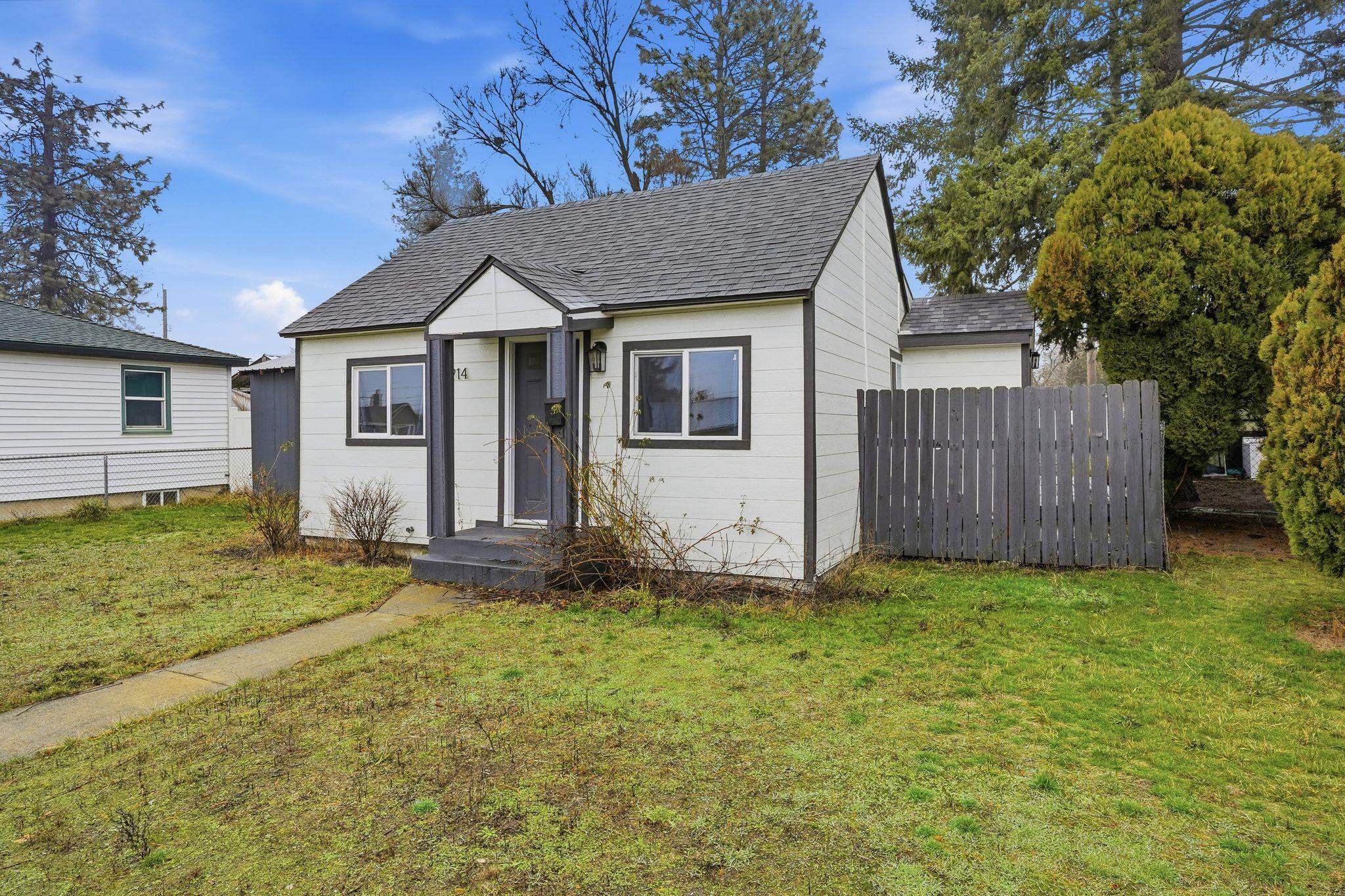 4914 N Ash St - Photo 2