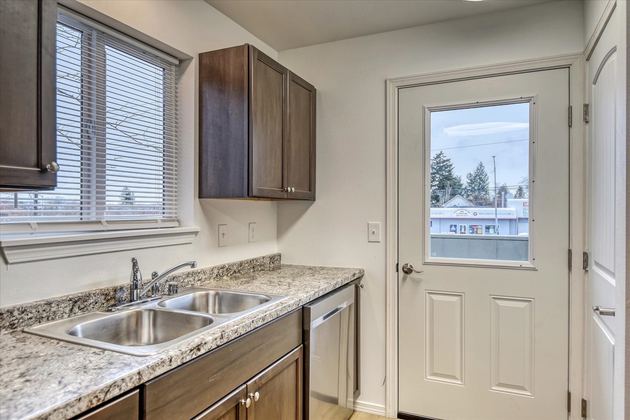 3002 N Crestline St - Photo 23