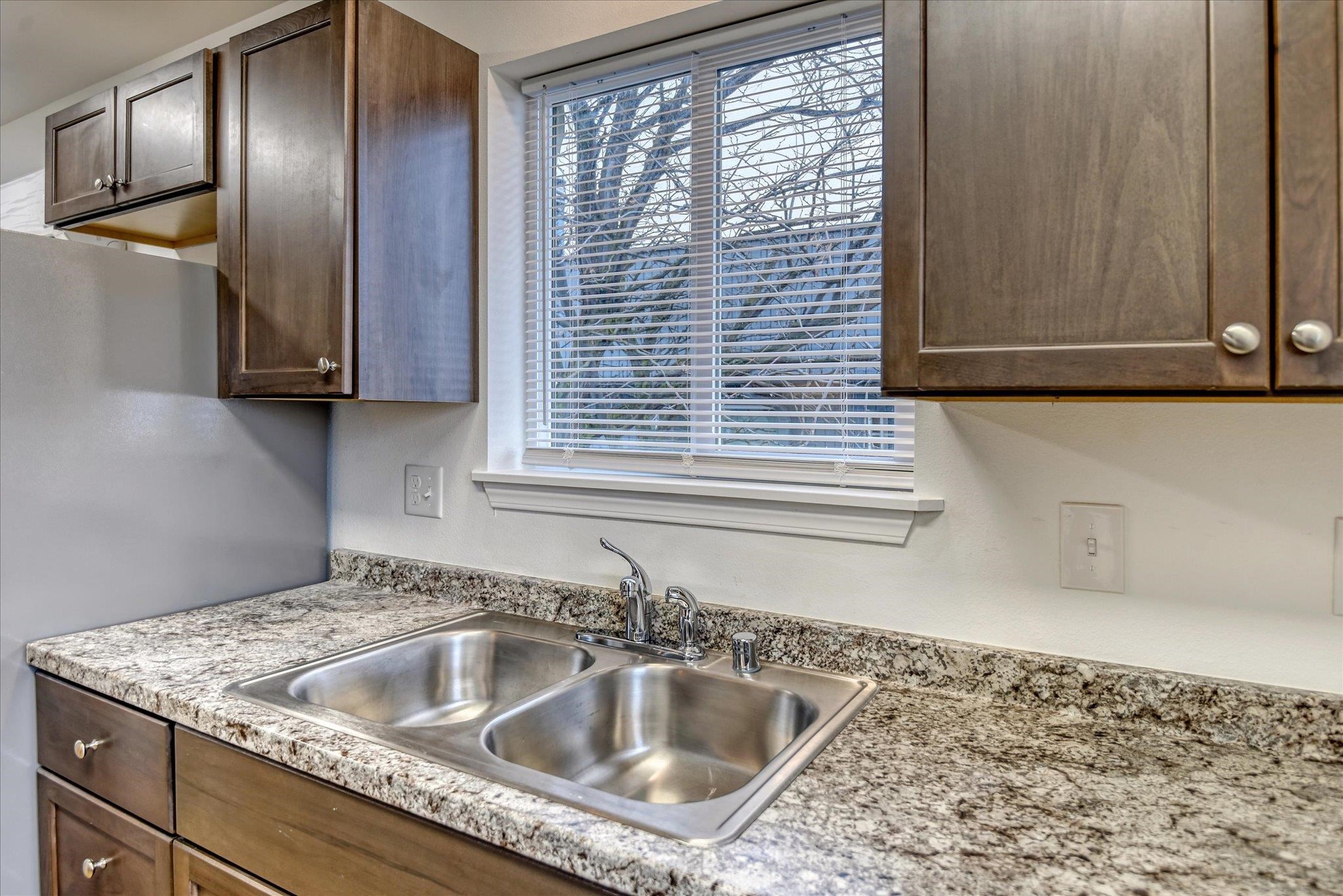 3002 N Crestline St - Photo 26