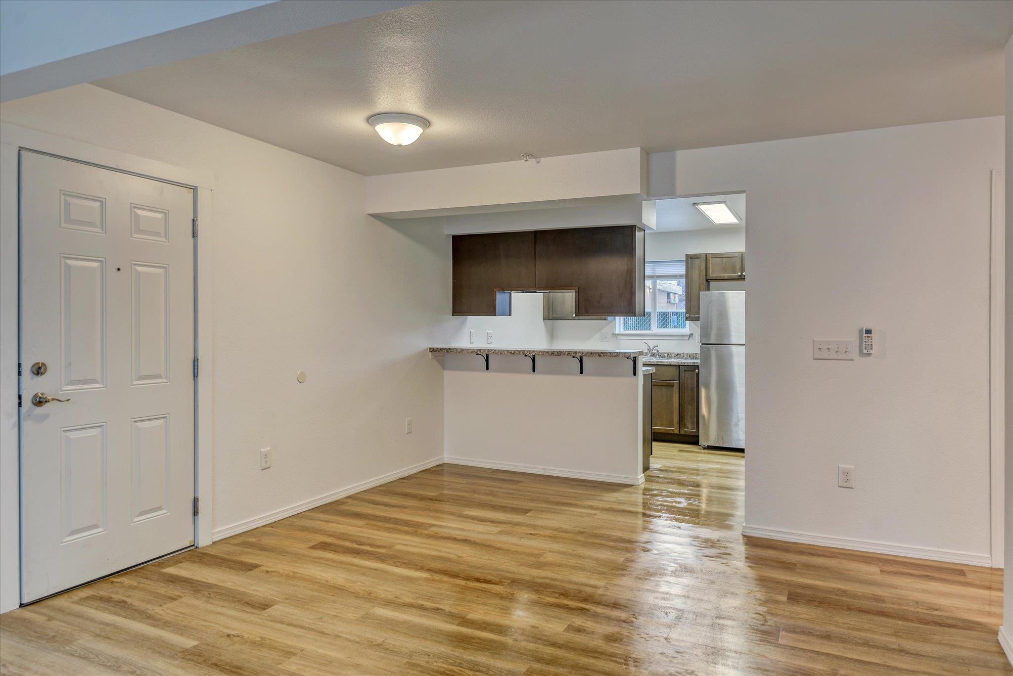 3002 N Crestline St - Photo 4