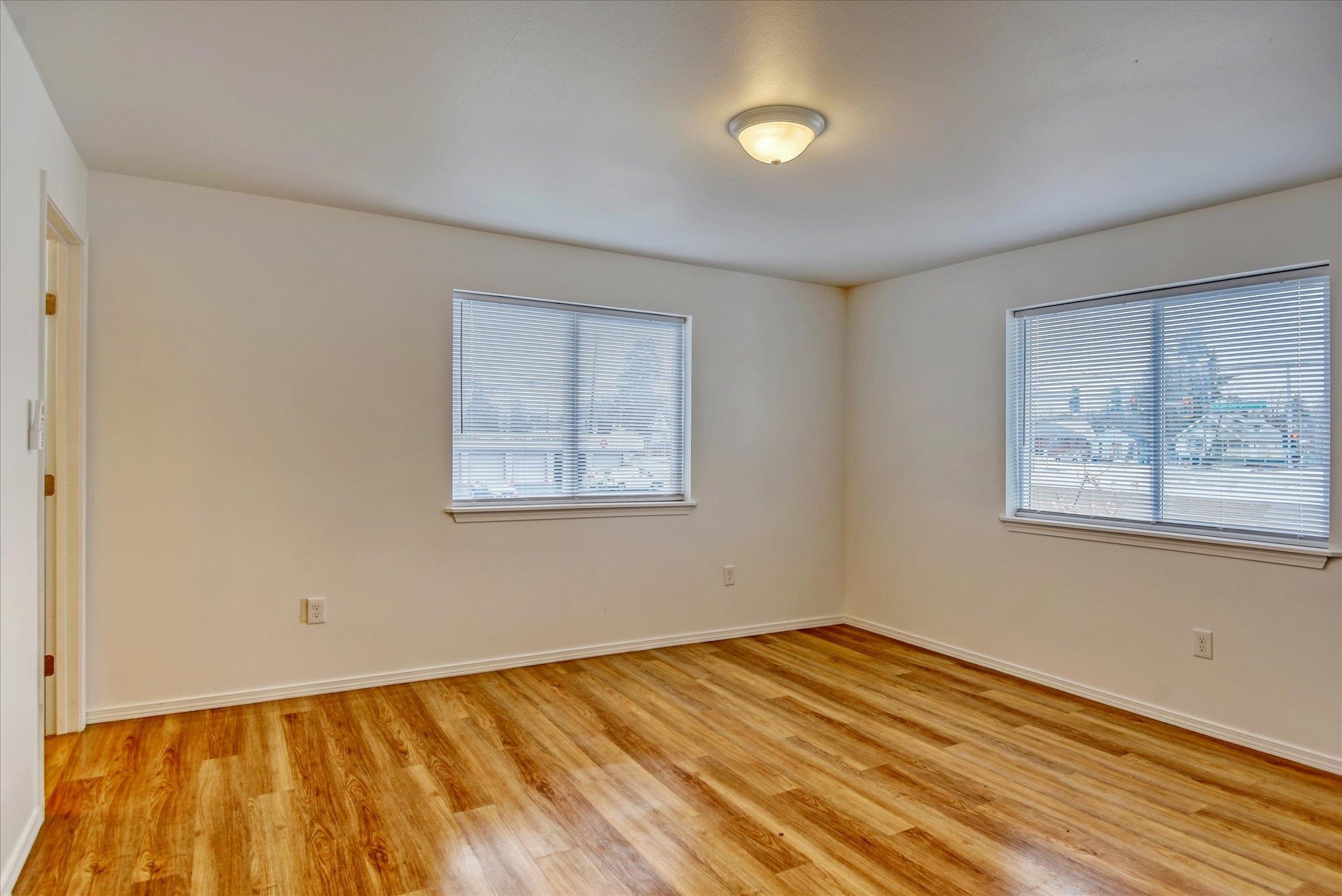 3002 N Crestline St - Photo 32