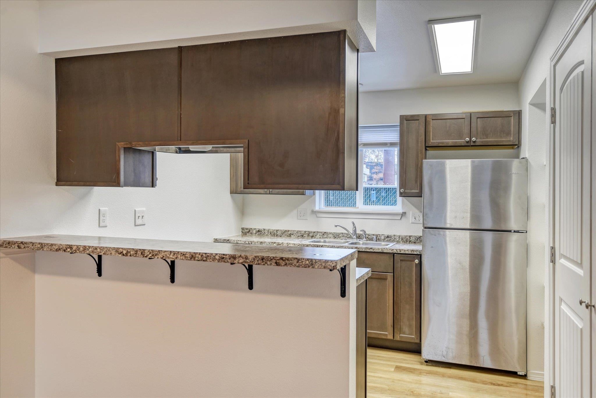 3002 N Crestline St - Photo 5