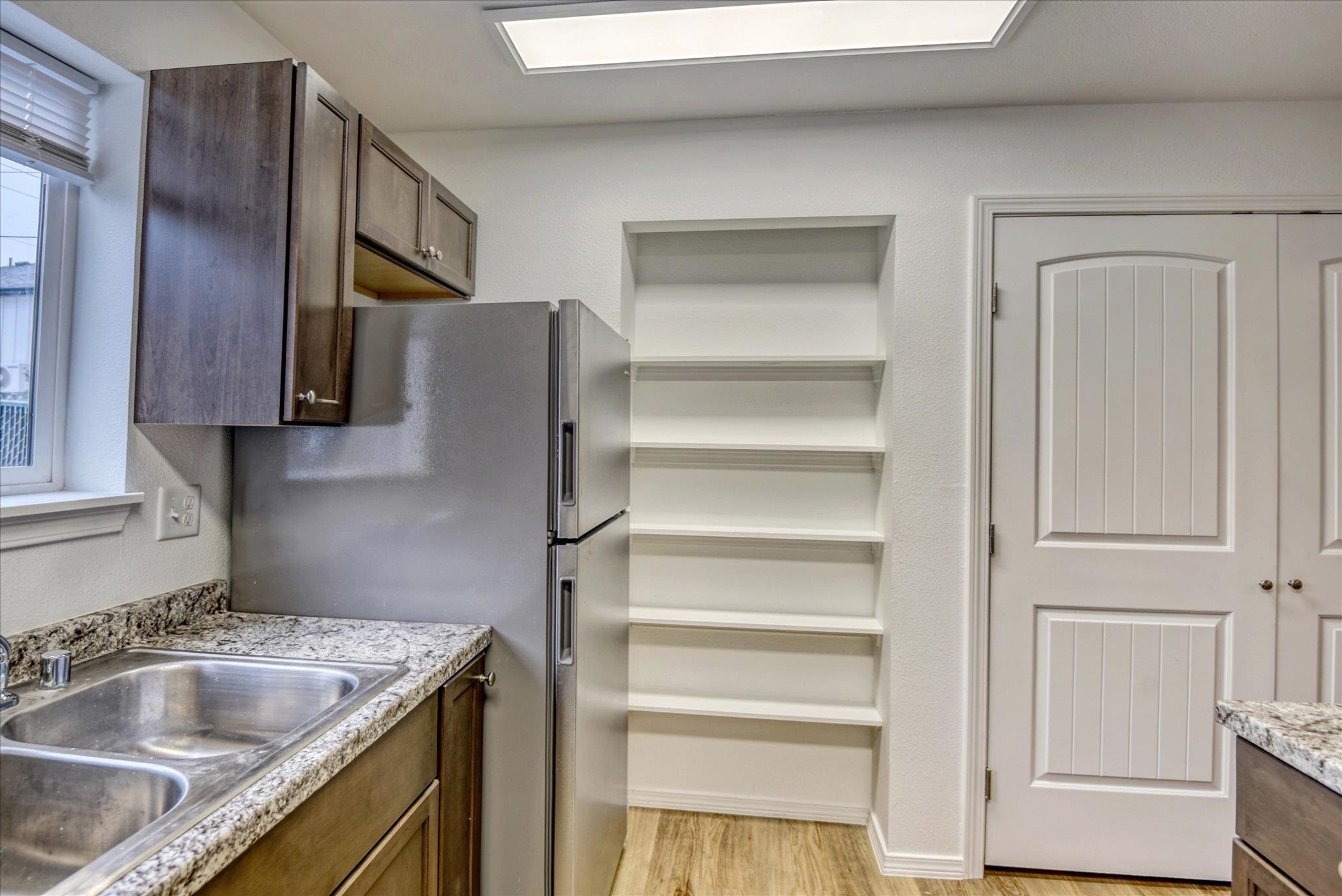 3002 N Crestline St - Photo 8