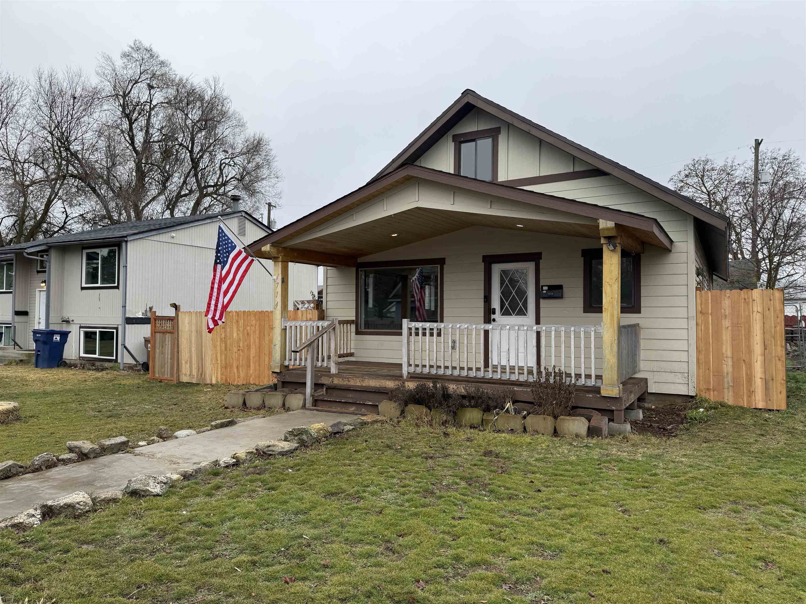 1714 E Wabash Ave - Photo 3