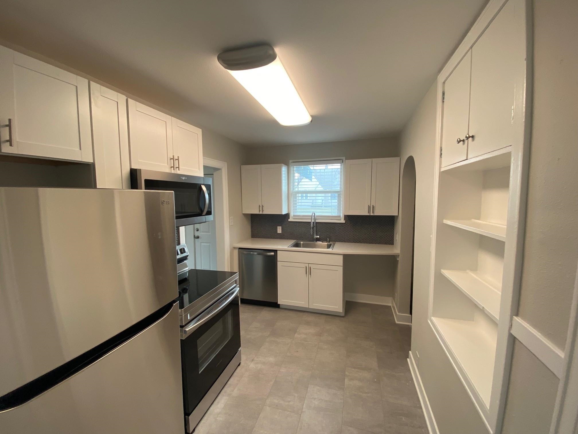 317 E WELLESLEY Ave - Photo 4