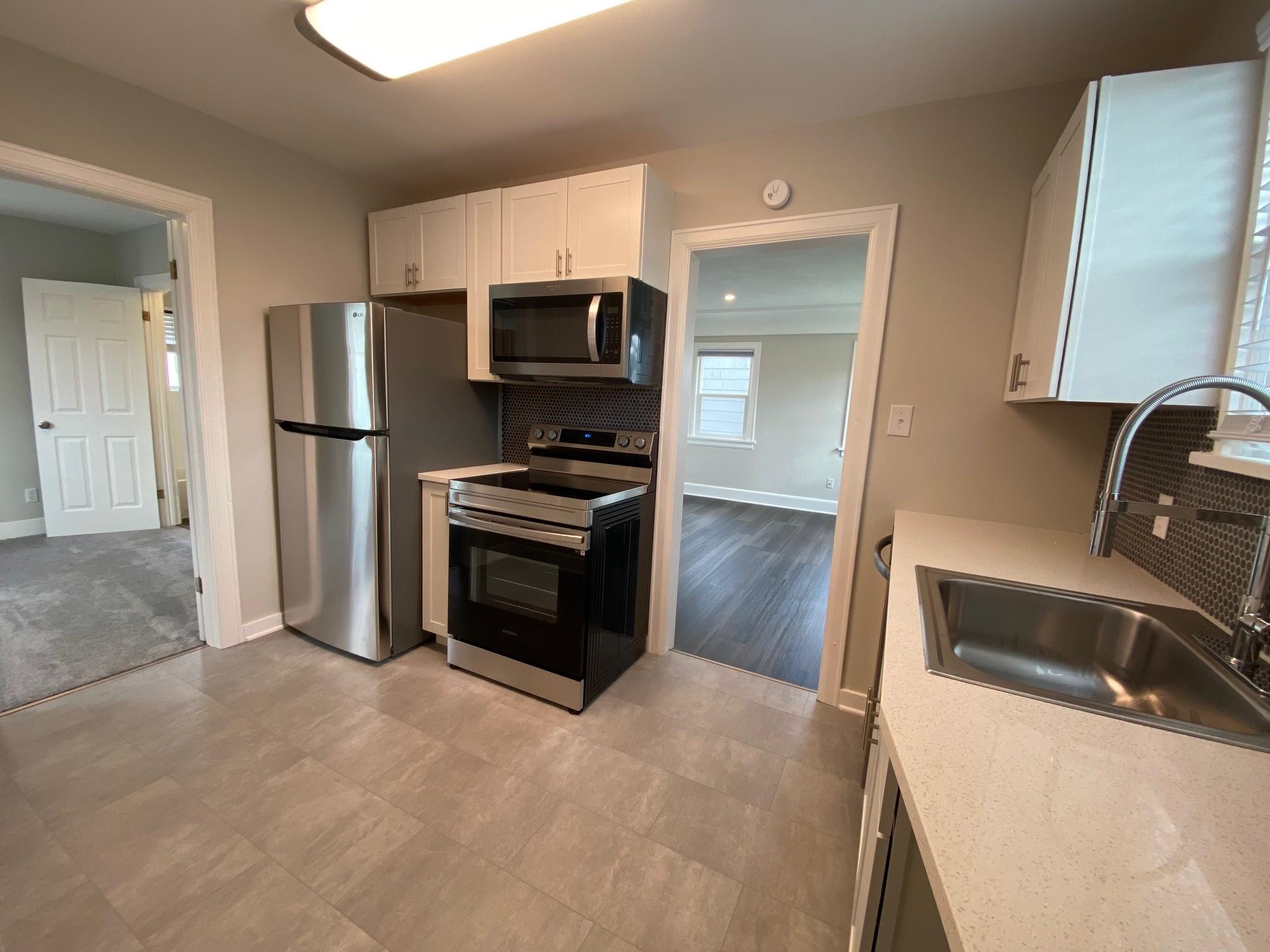 317 E WELLESLEY Ave - Photo 8