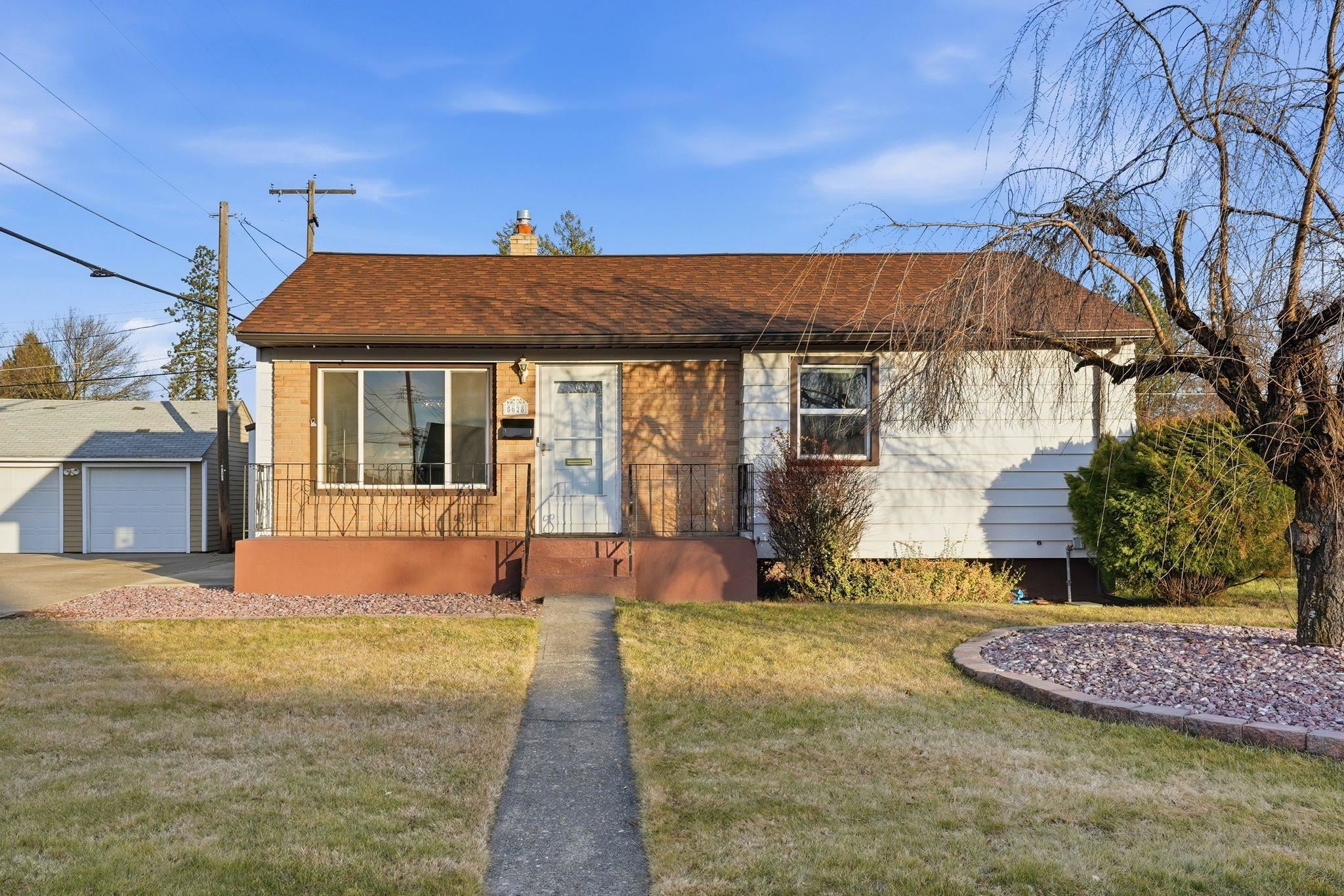 5628 N Audubon St - Photo 1