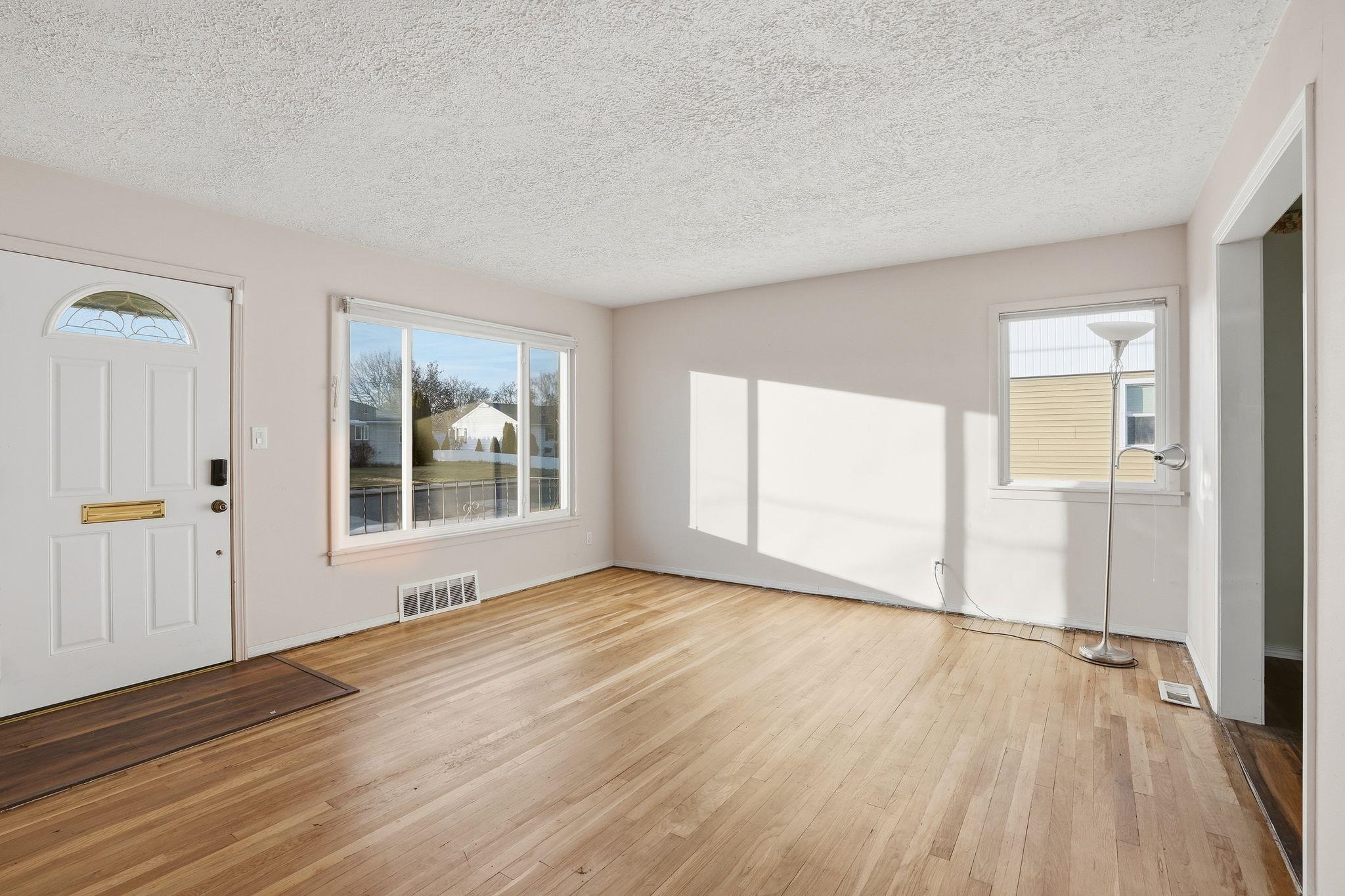 5628 N Audubon St - Photo 4