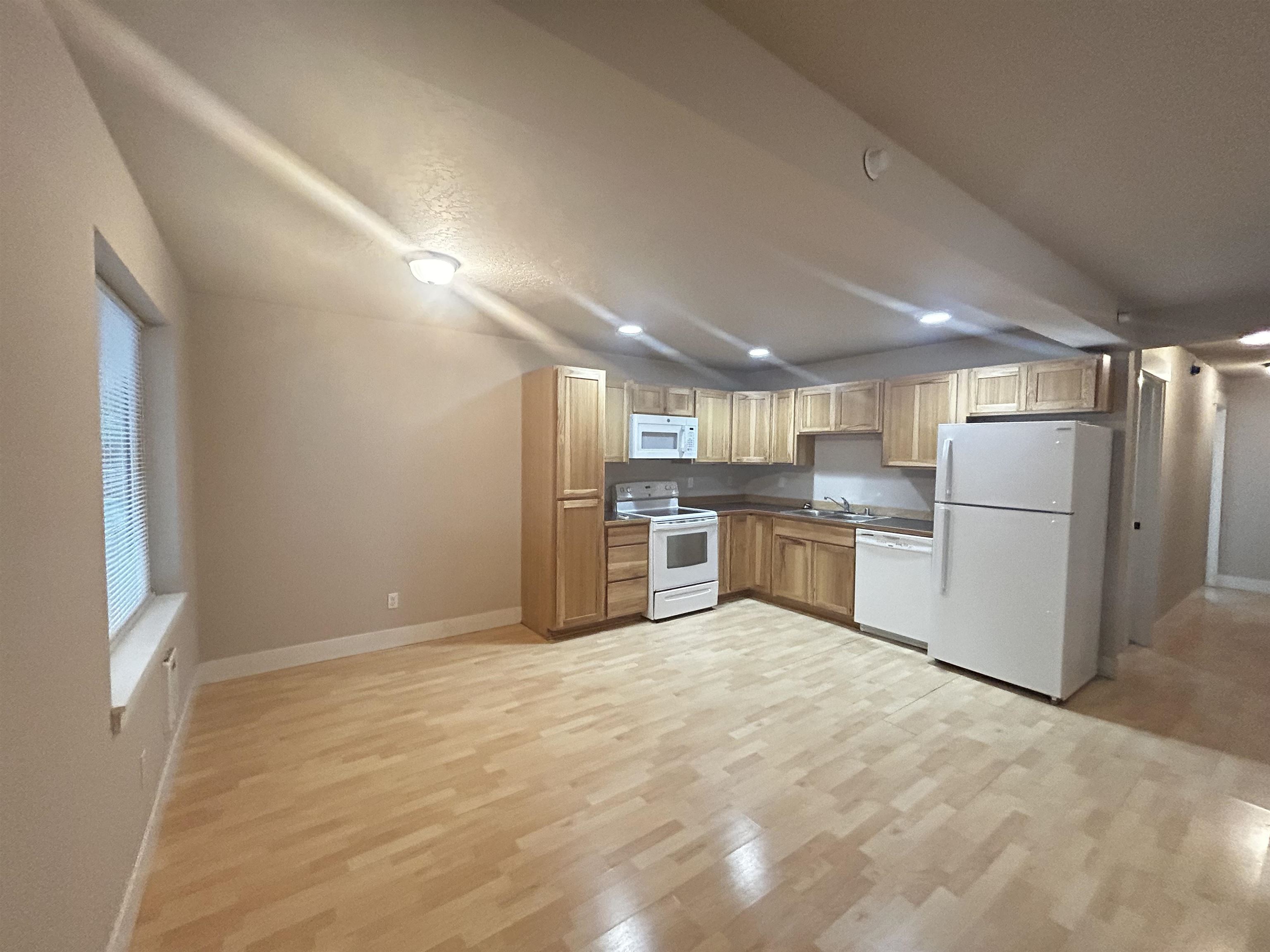 17 5TH St - Photo 3
