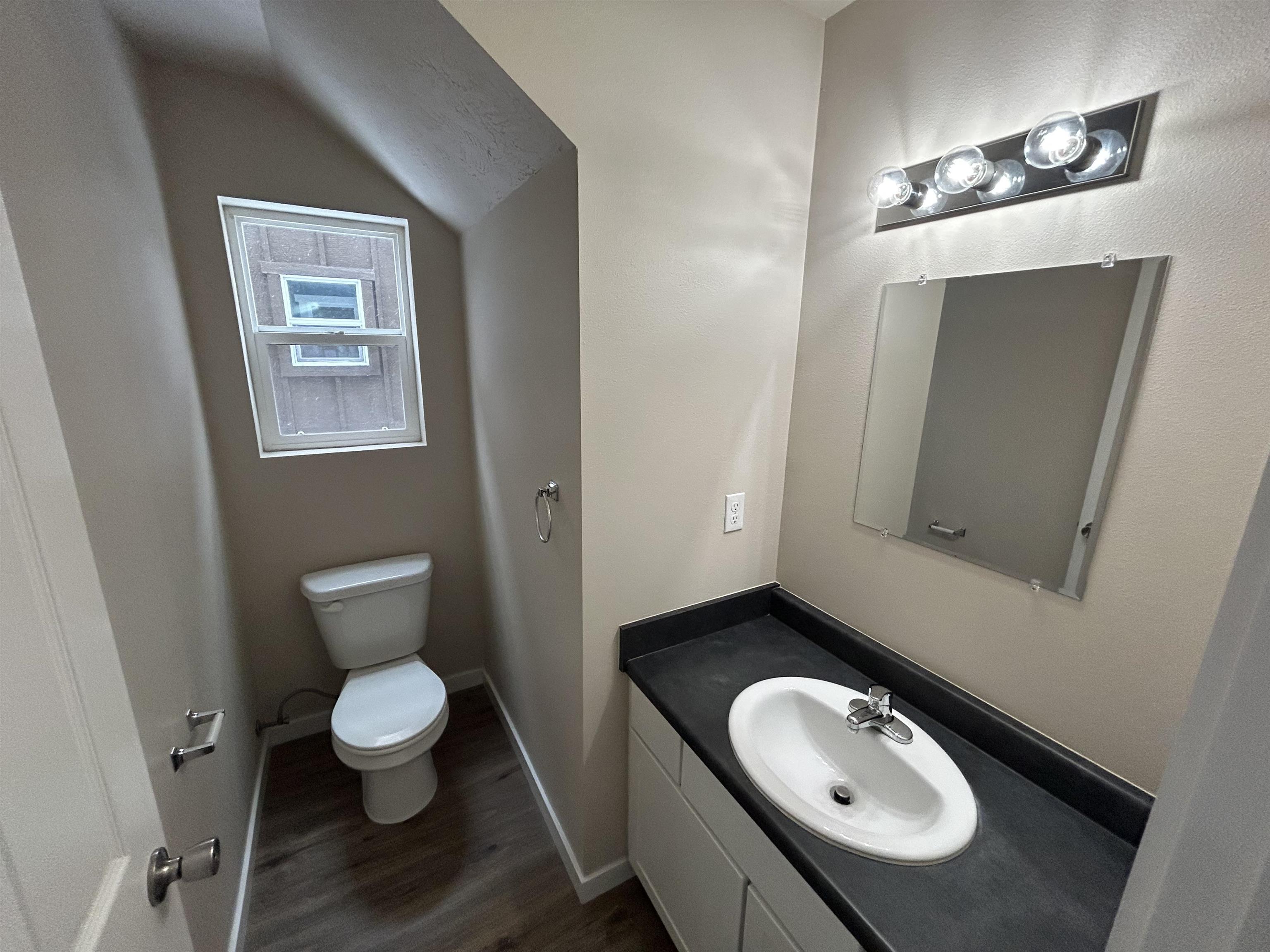 308-318 W 3rd St - Photo 22