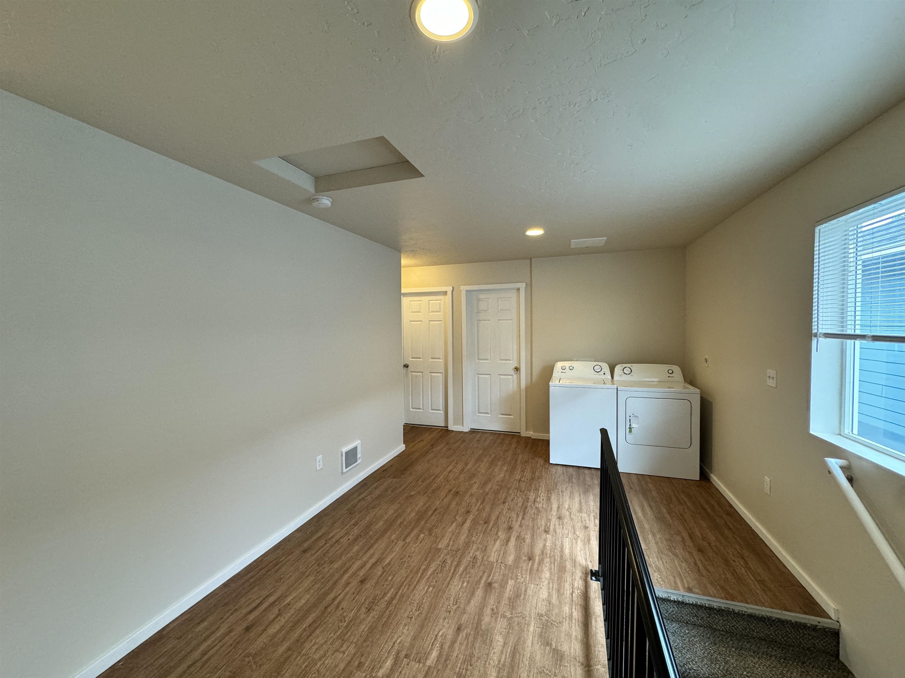 308-318 W 3rd St - Photo 25