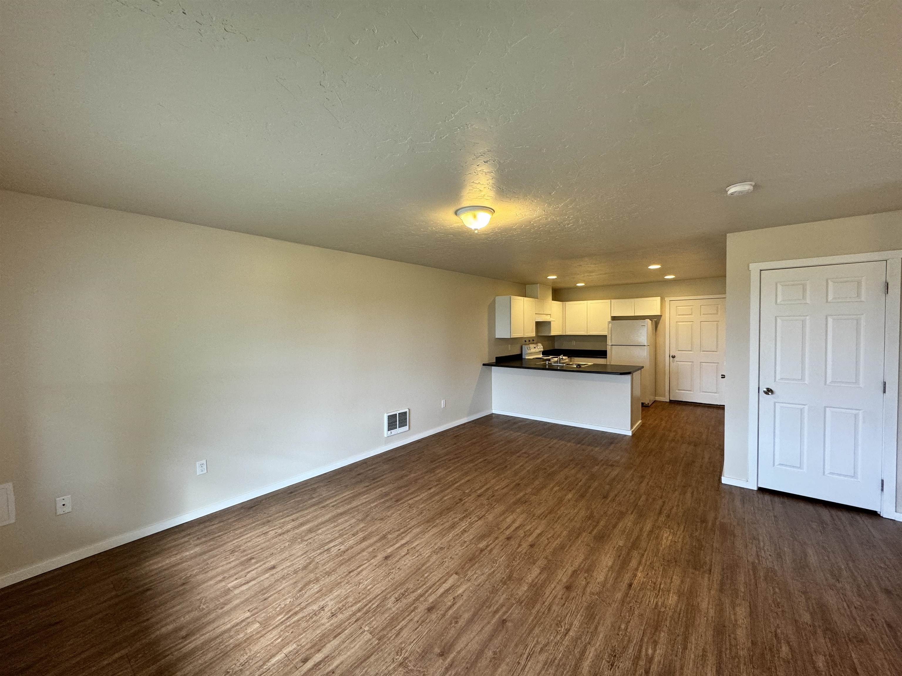 308-318 W 3rd St - Photo 28