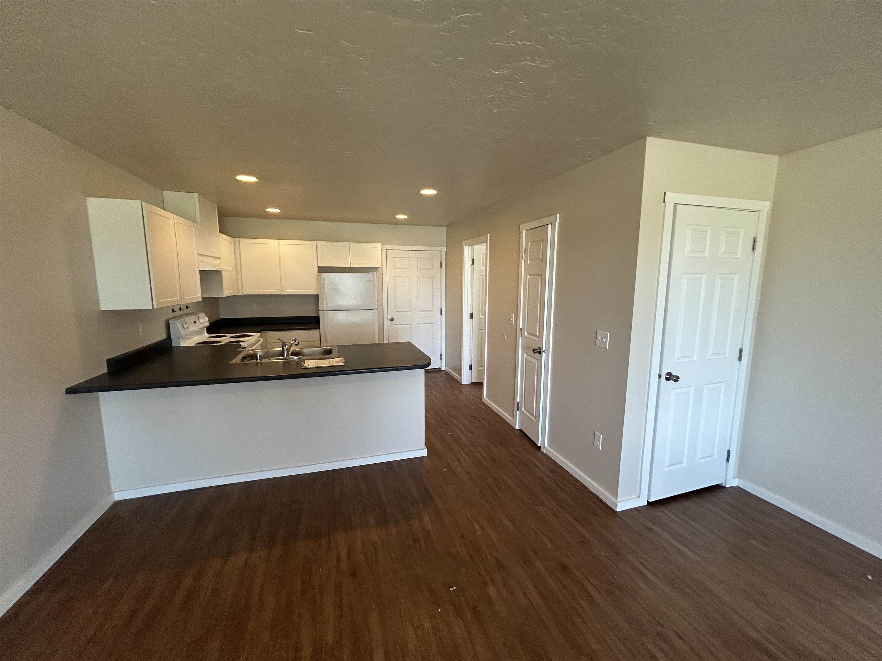 308-318 W 3rd St - Photo 29
