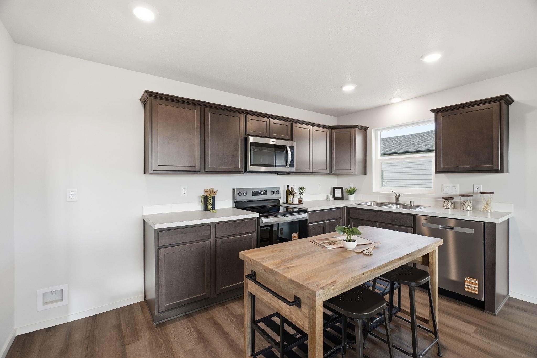912 E K St - Photo 11
