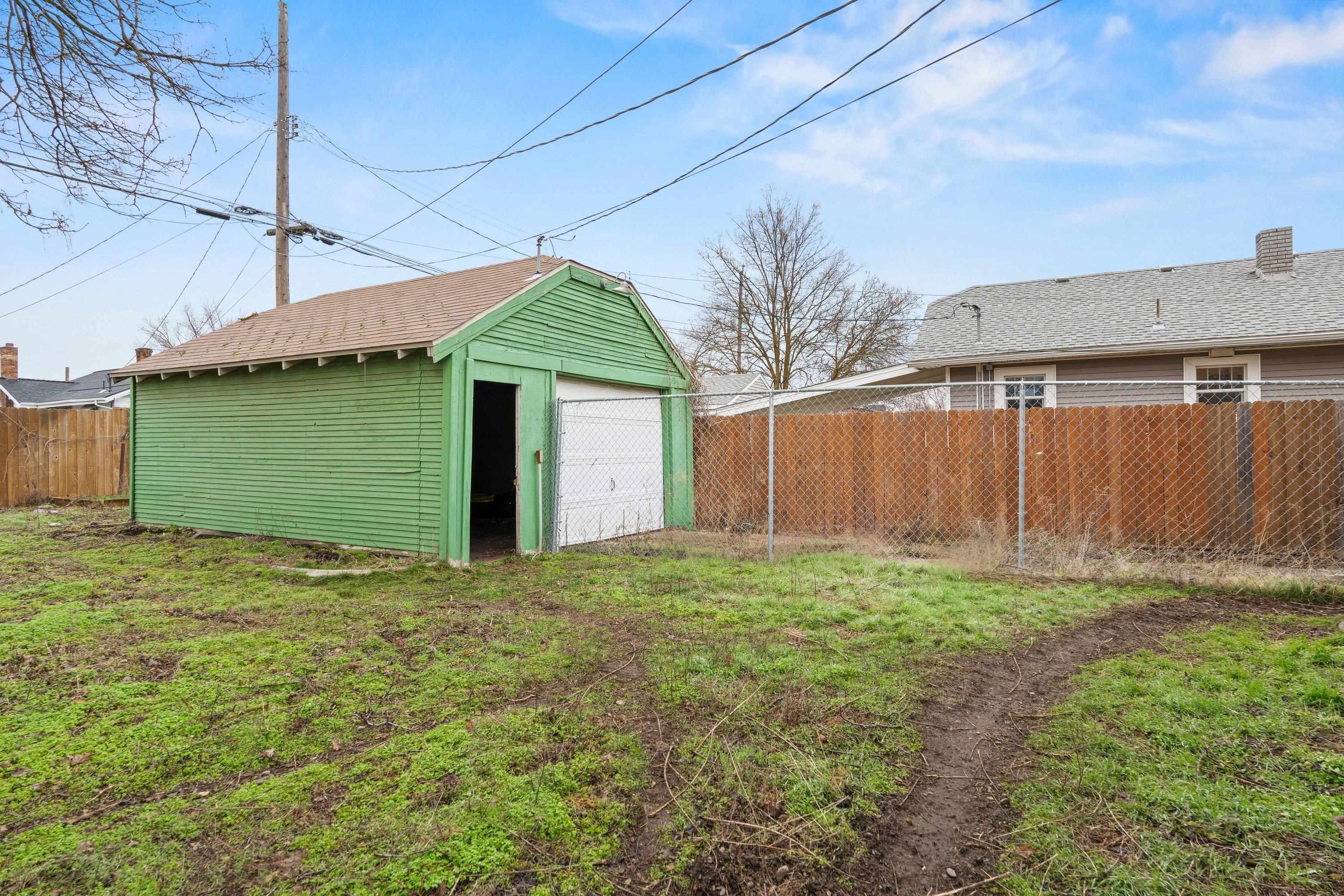 117 E Glass Ave - Photo 33