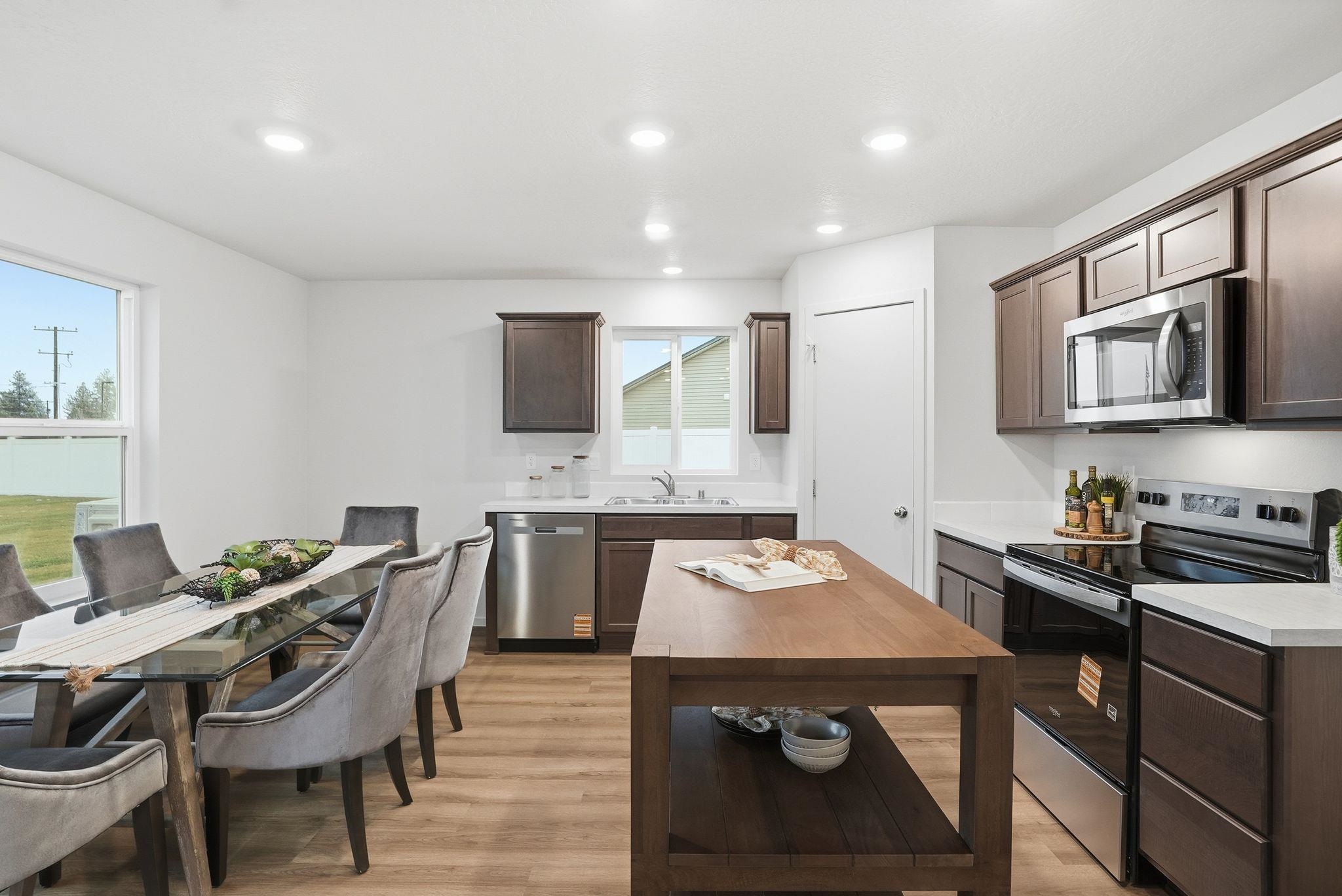 1618 E A St - Photo 7
