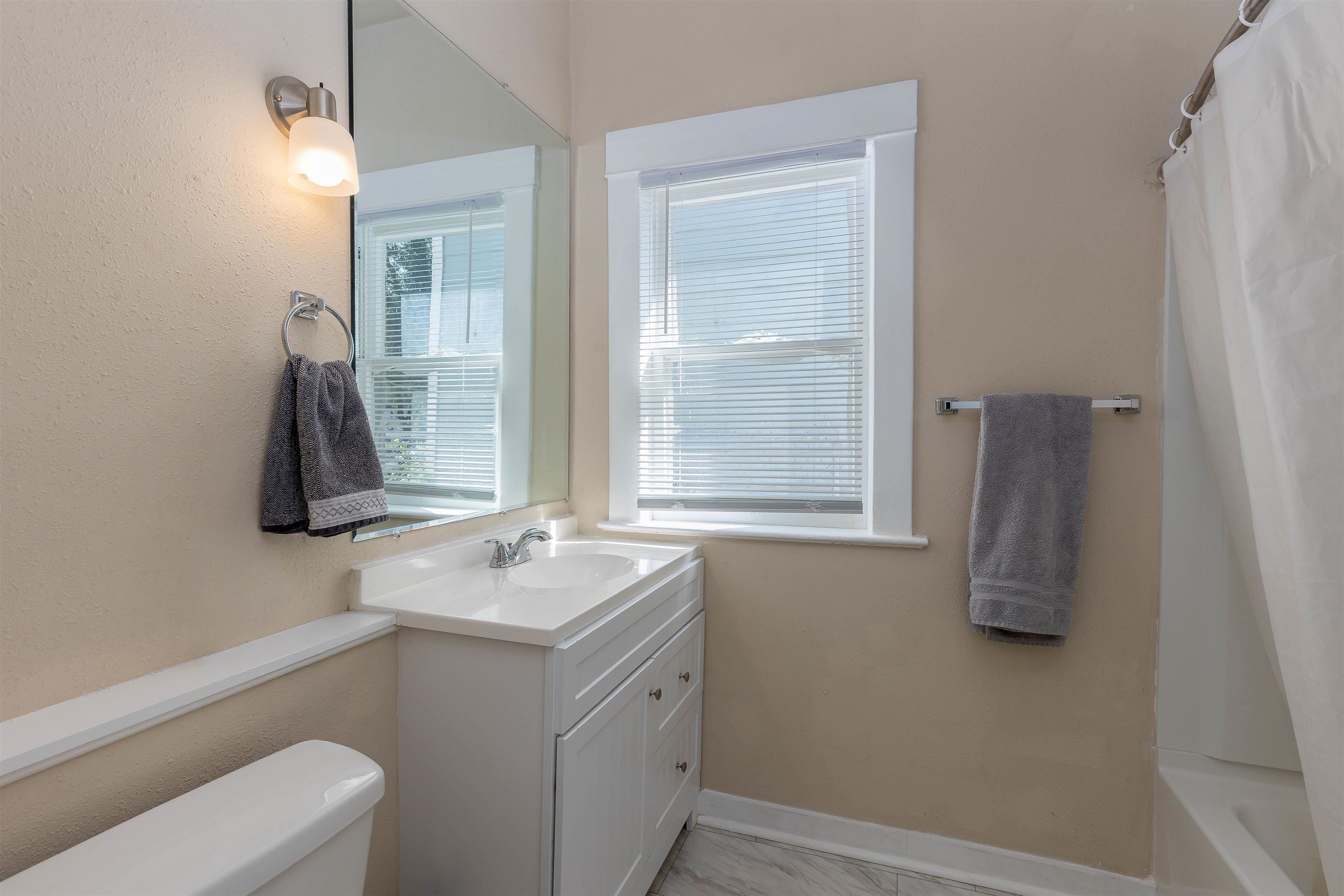 1824 W Sharp Ave - Photo 19