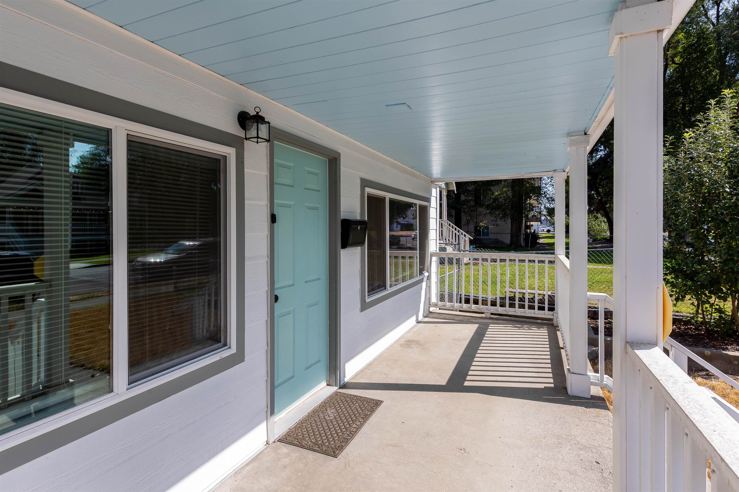1824 W Sharp Ave - Photo 4