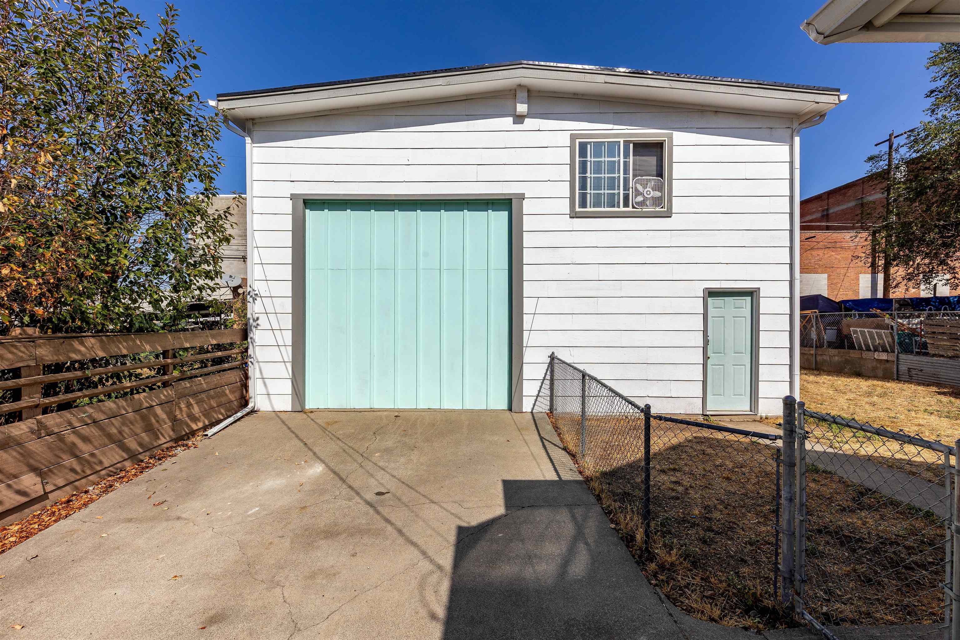 1824 W Sharp Ave - Photo 41
