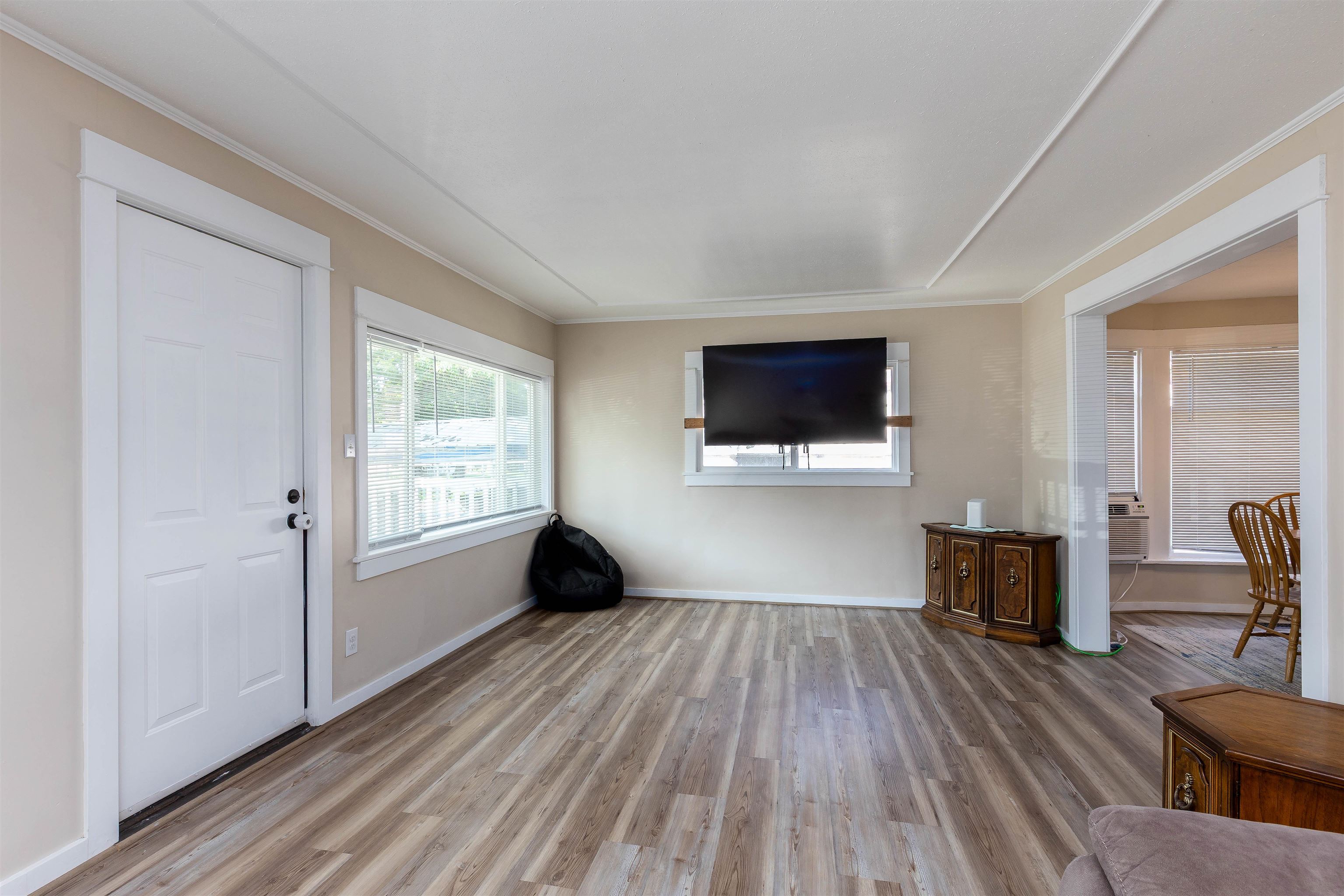 1824 W Sharp Ave - Photo 8