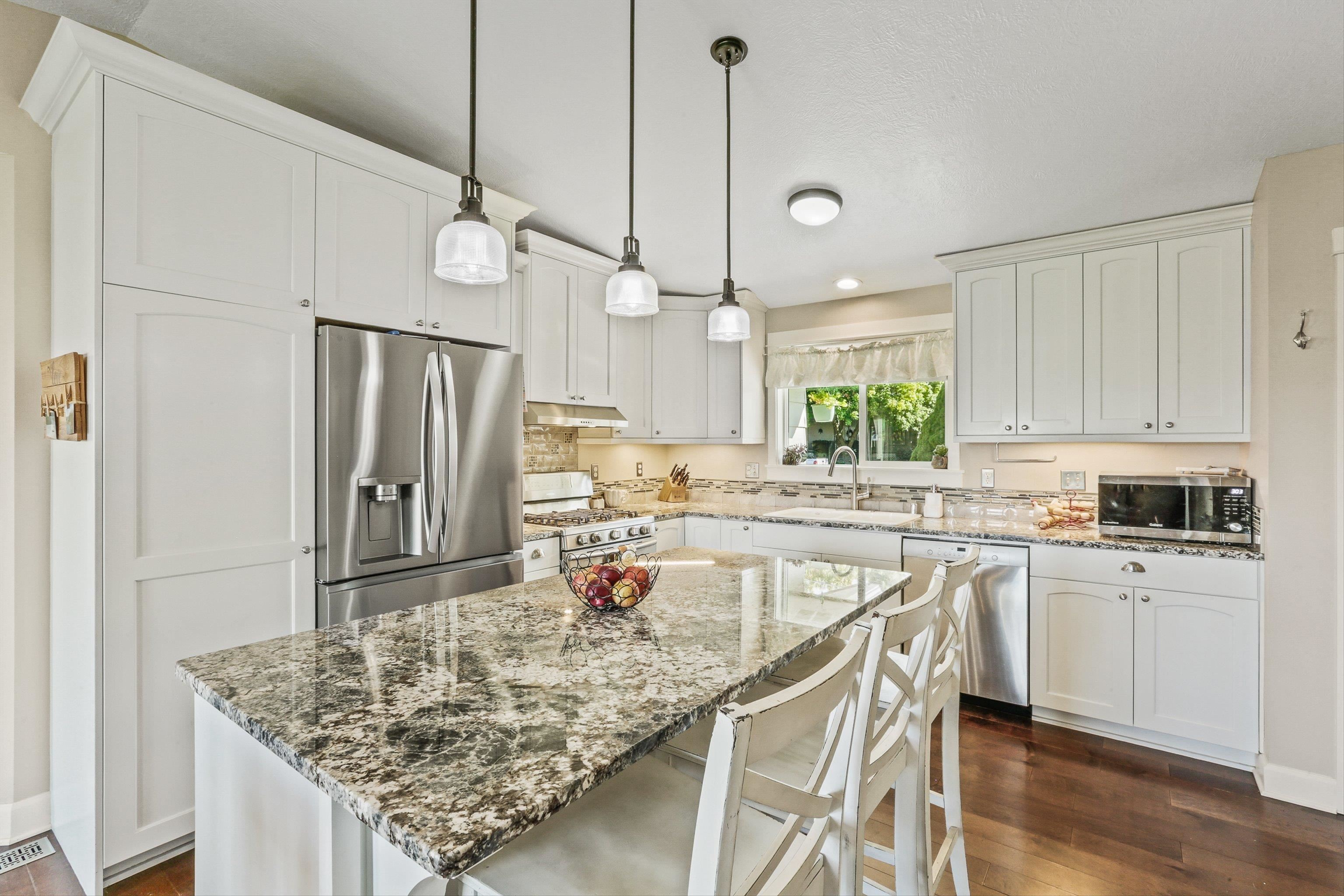 18721 E 8th Ave - Photo 6