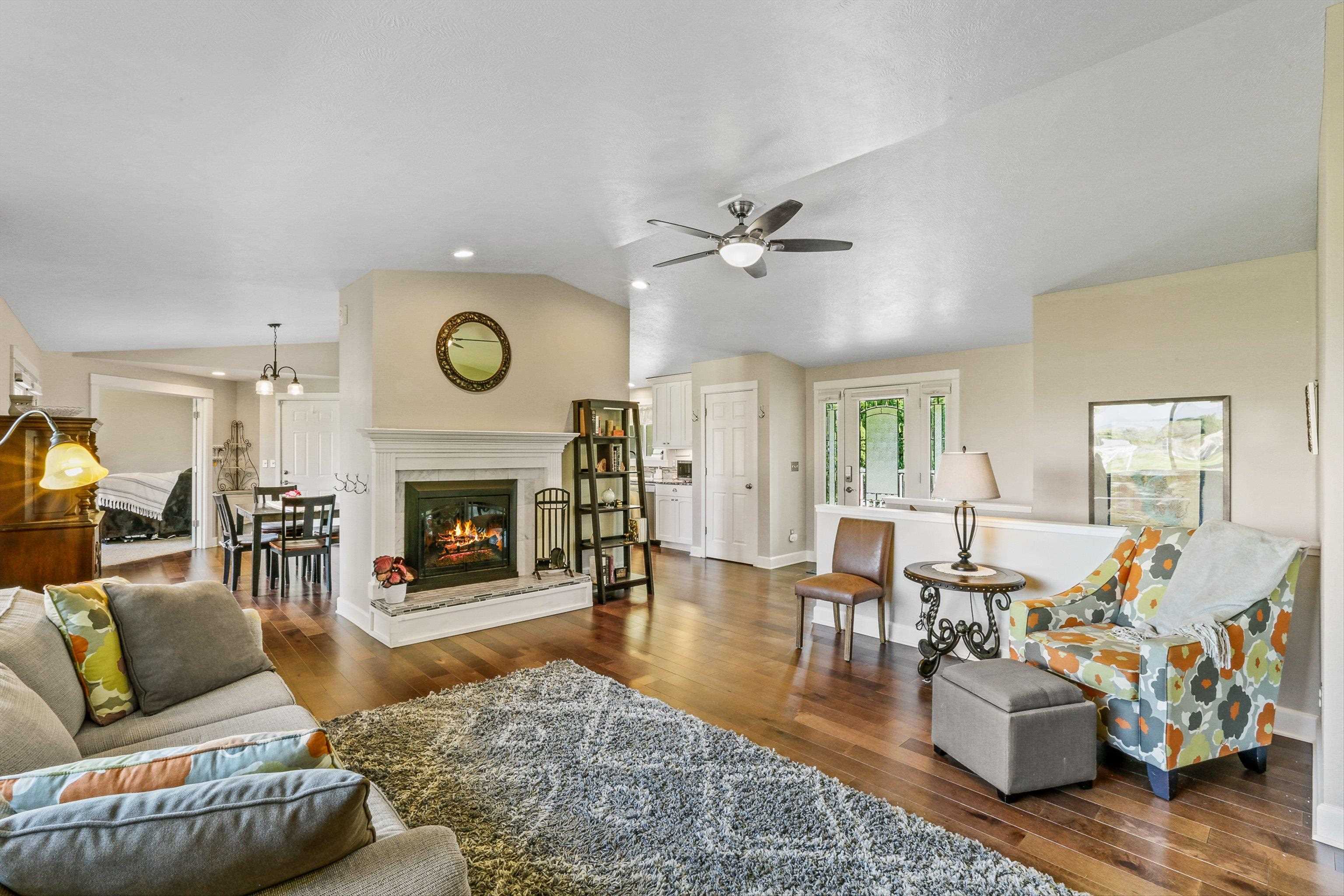 18721 E 8th Ave - Photo 8