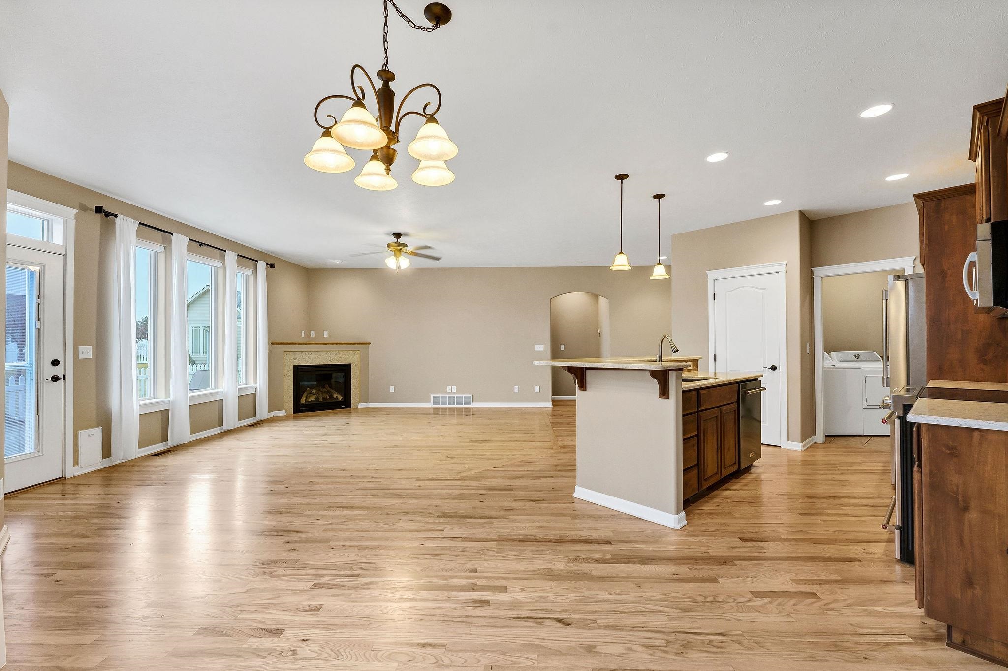 14411 E 5th Ln - Photo 5
