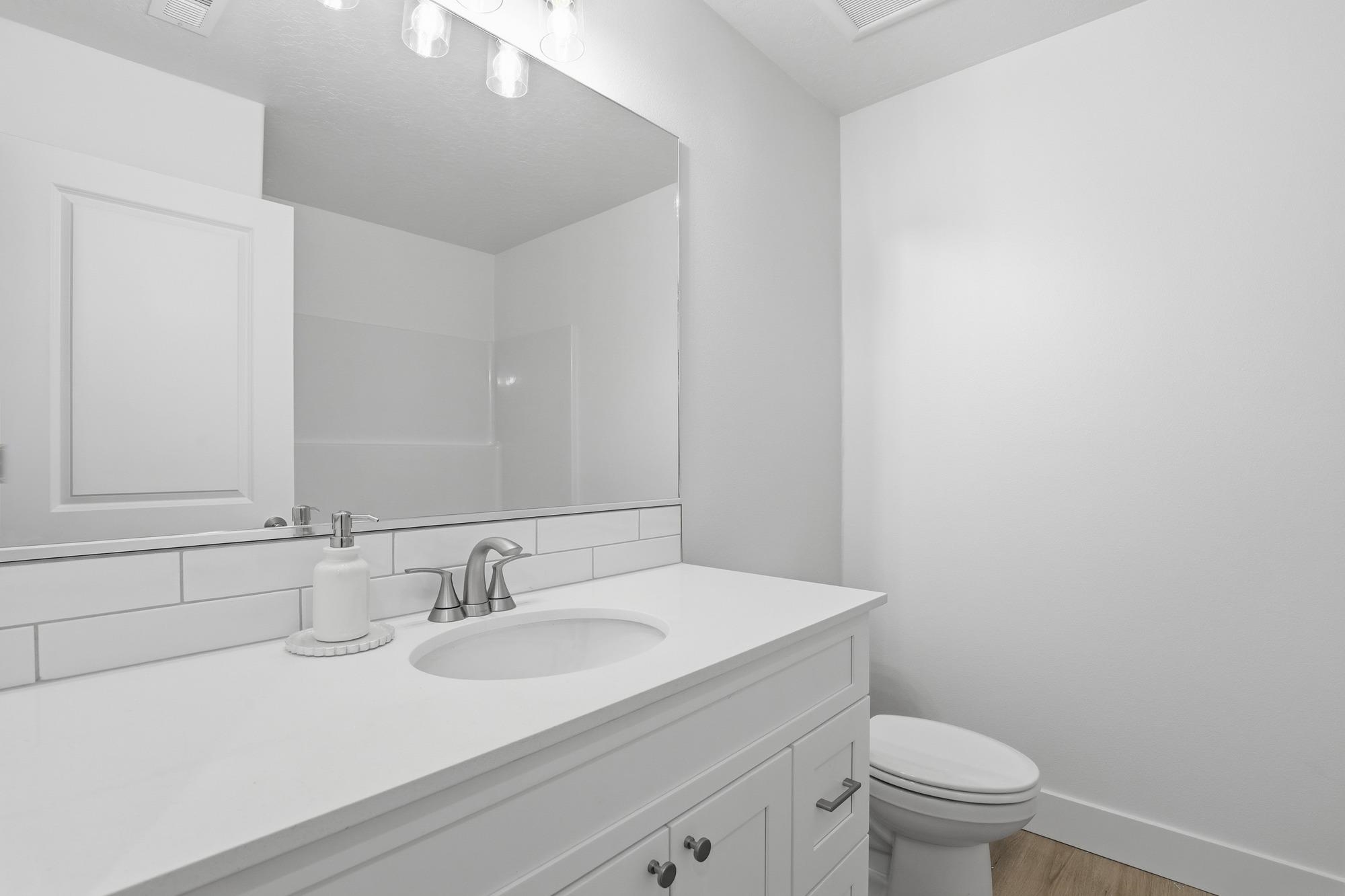 16 W 12th St - Photo 20