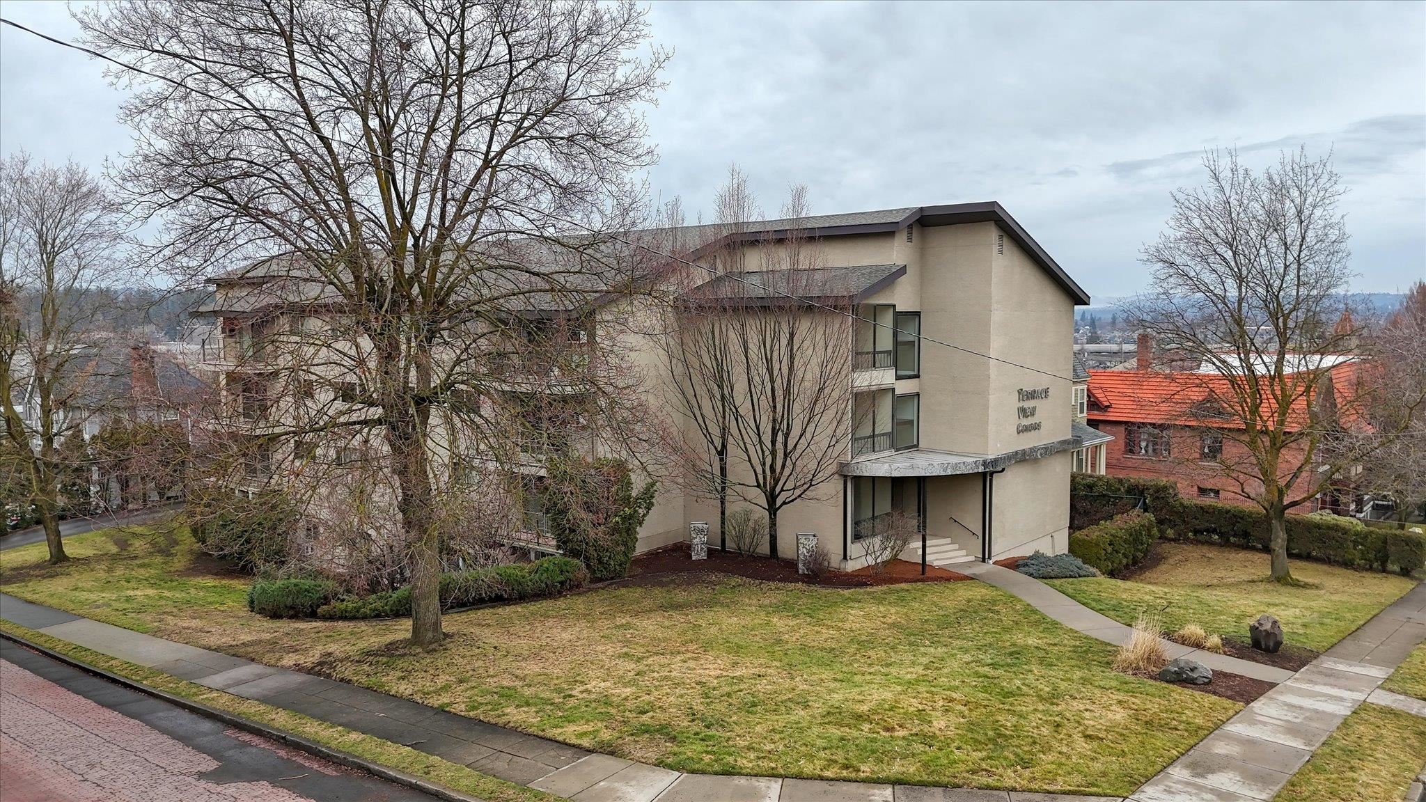 1418 W 6th Ave - Photo 2