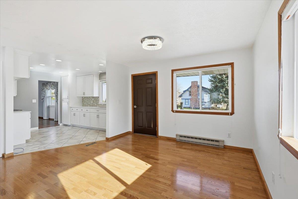 13020 E Valleyway Ave - Photo 10