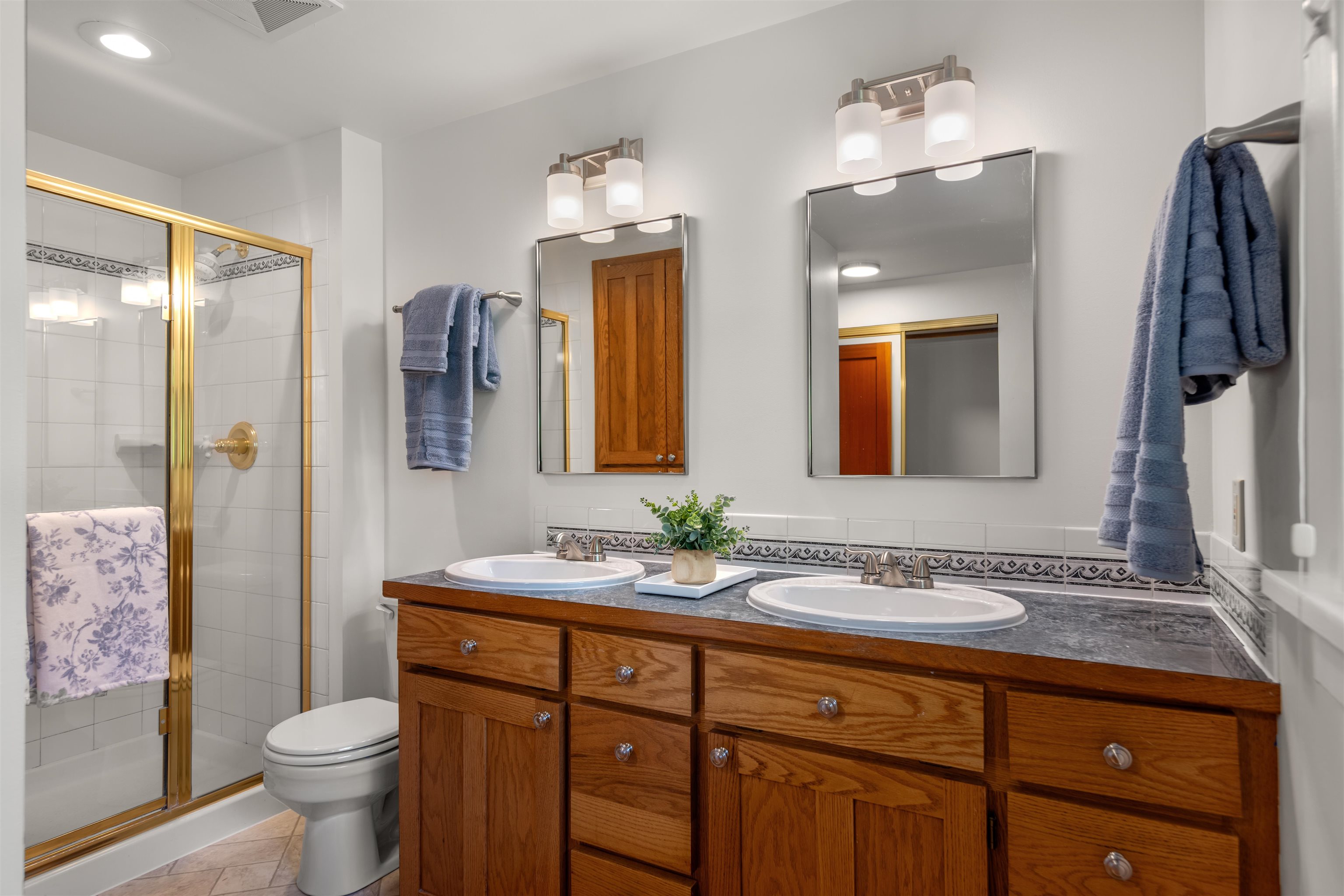 917 E 20TH Ave - Photo 43