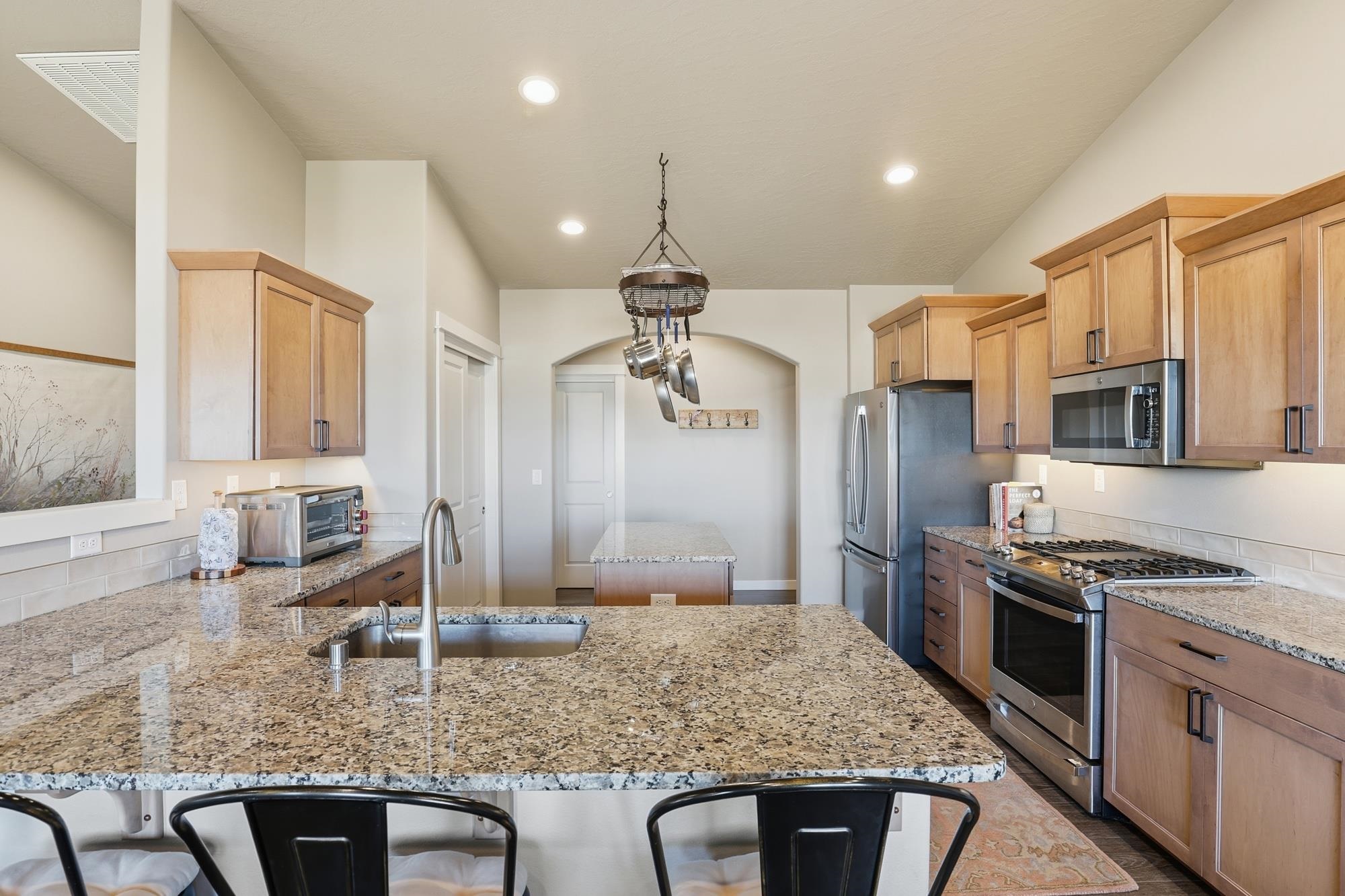 15 E 12th St - Photo 8