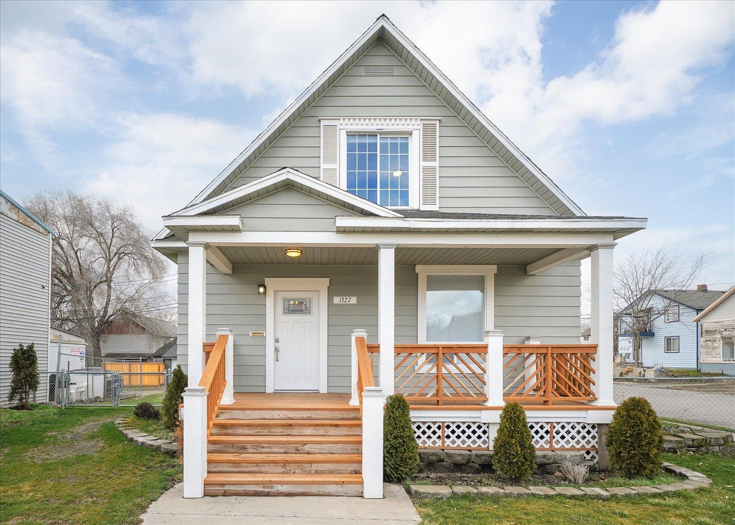 1327 N Howard St - Photo 3