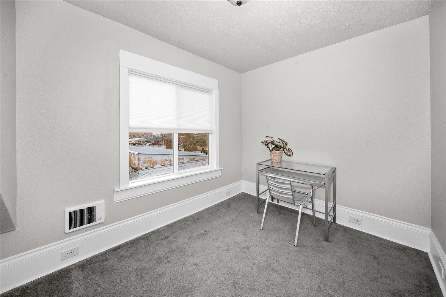 1327 N Howard St - Photo 22