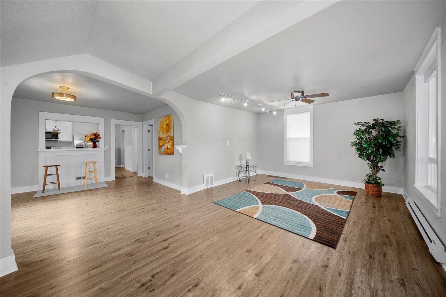 1327 N Howard St - Photo 4