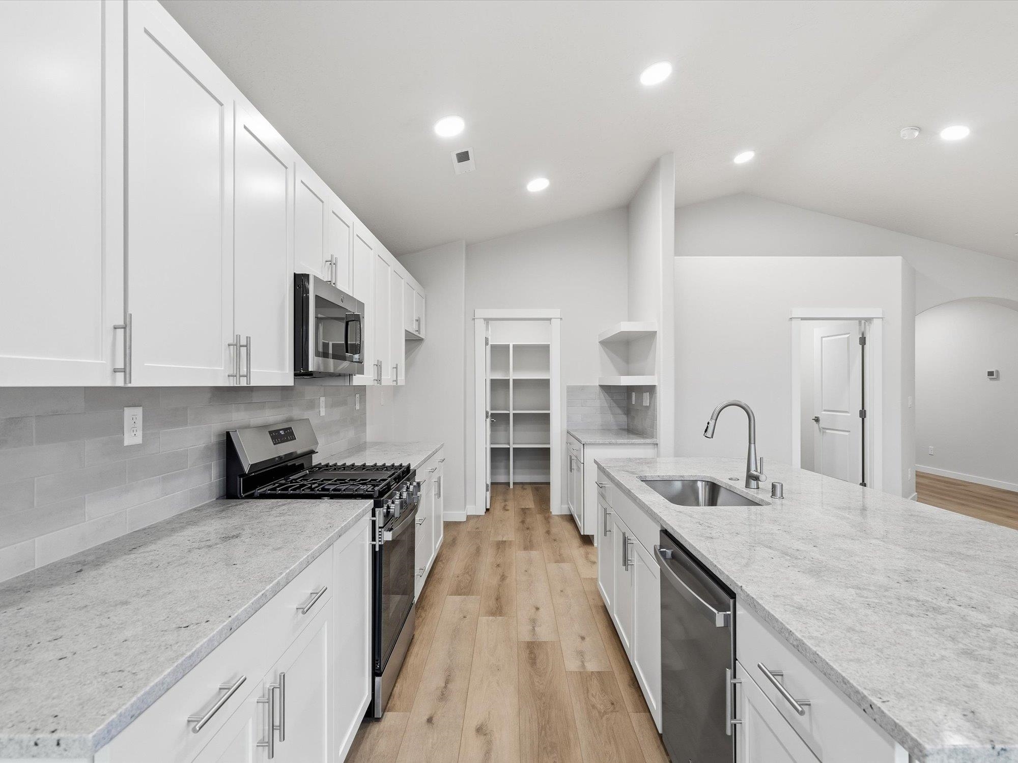 18195 E Barclay Ct - Photo 11