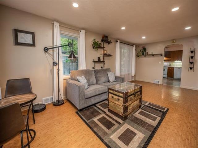 1813 W MISSION Ave - Photo 5