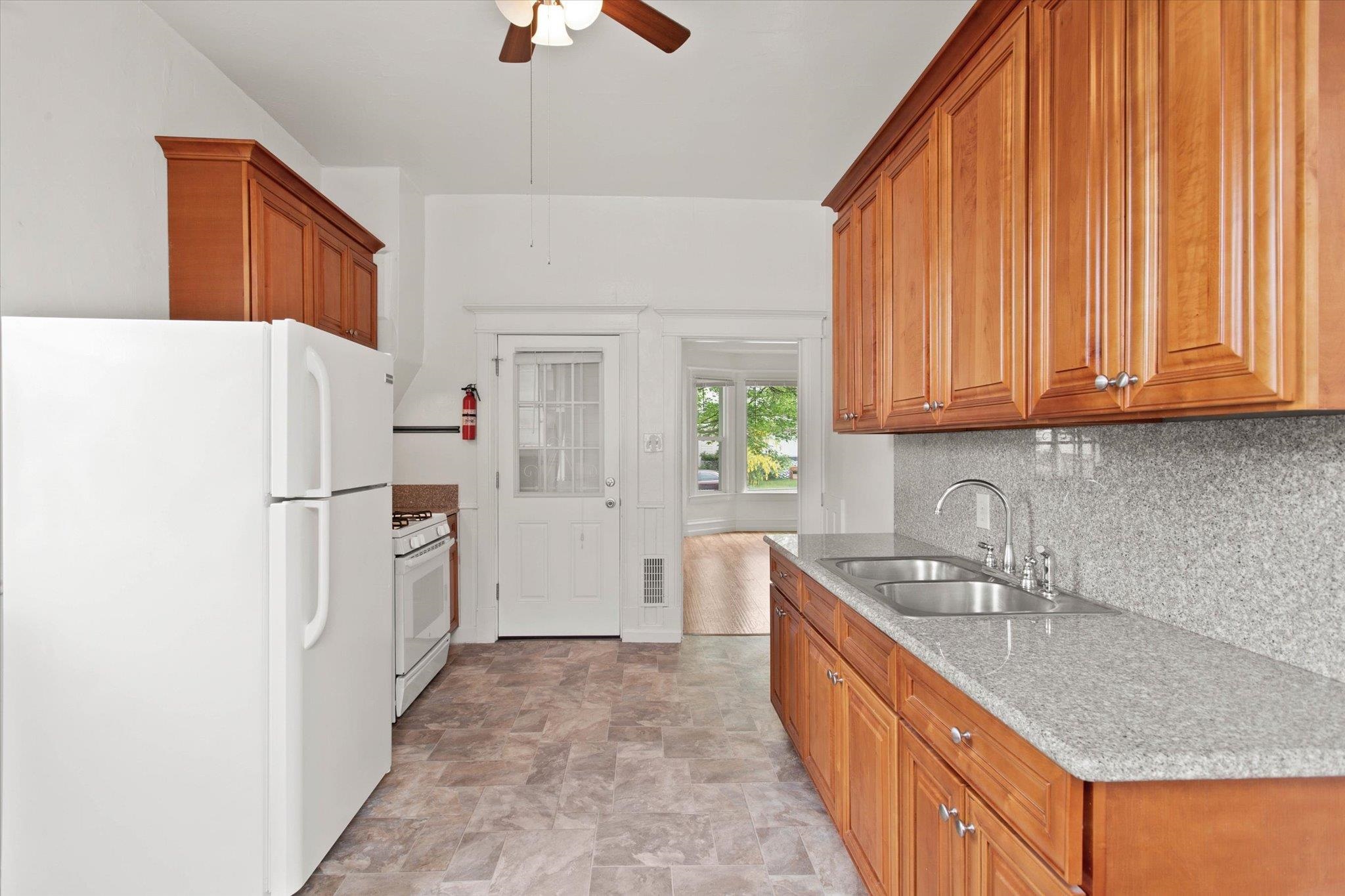 902 W Mansfield Ave - Photo 12