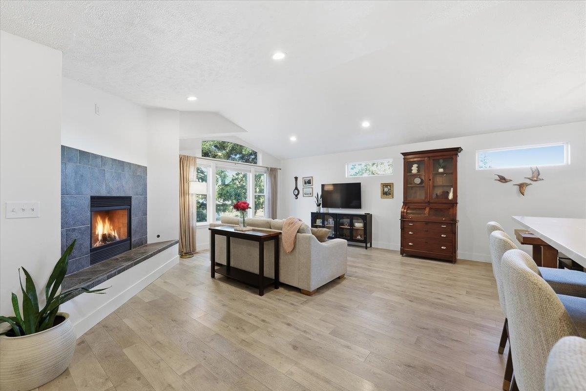 1923 S Mount Vernon Dr - Photo 4
