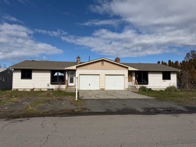 4609 E 2nd Ave - Photo 1