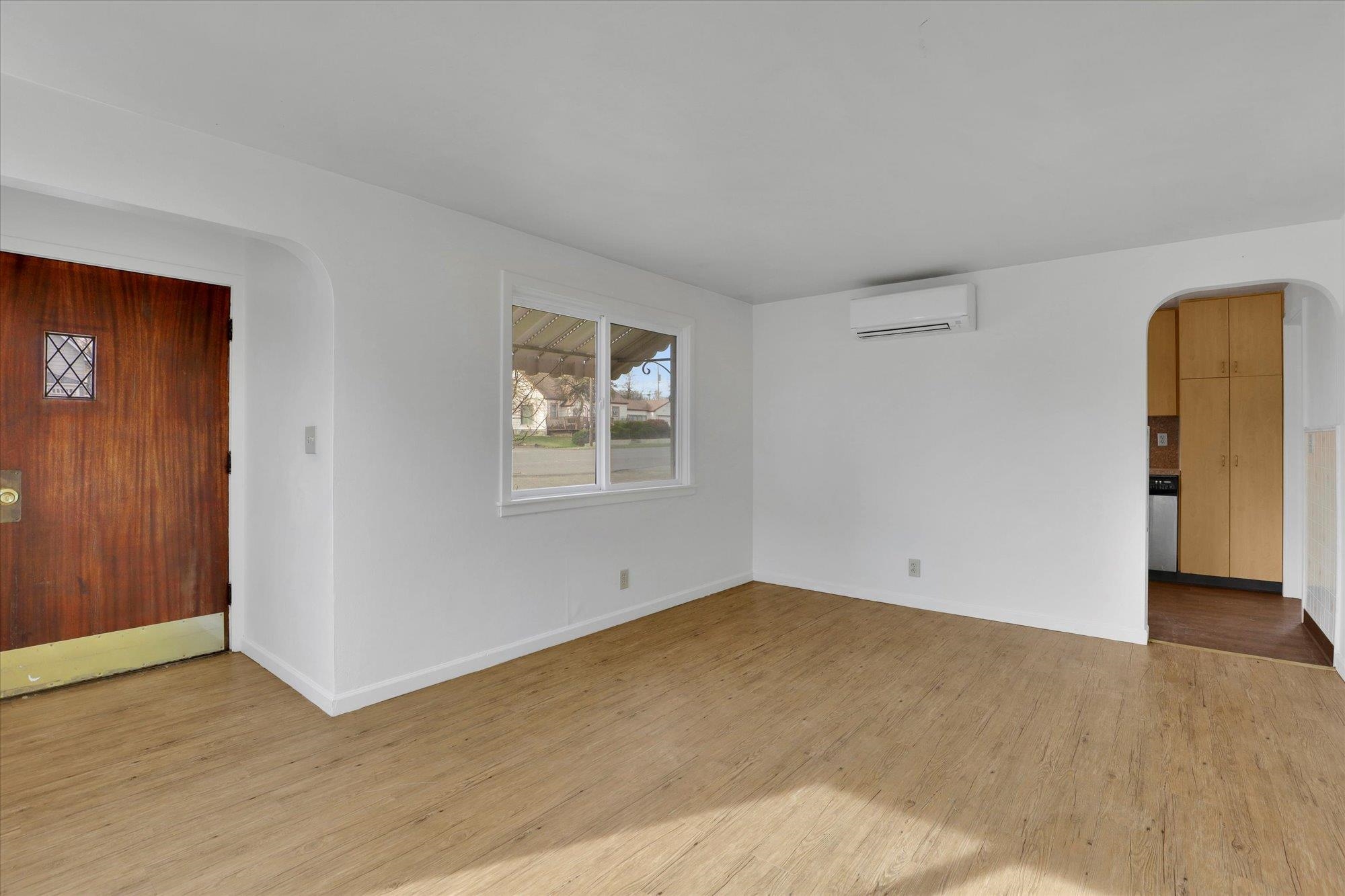 1032 Morgan St - Photo 2