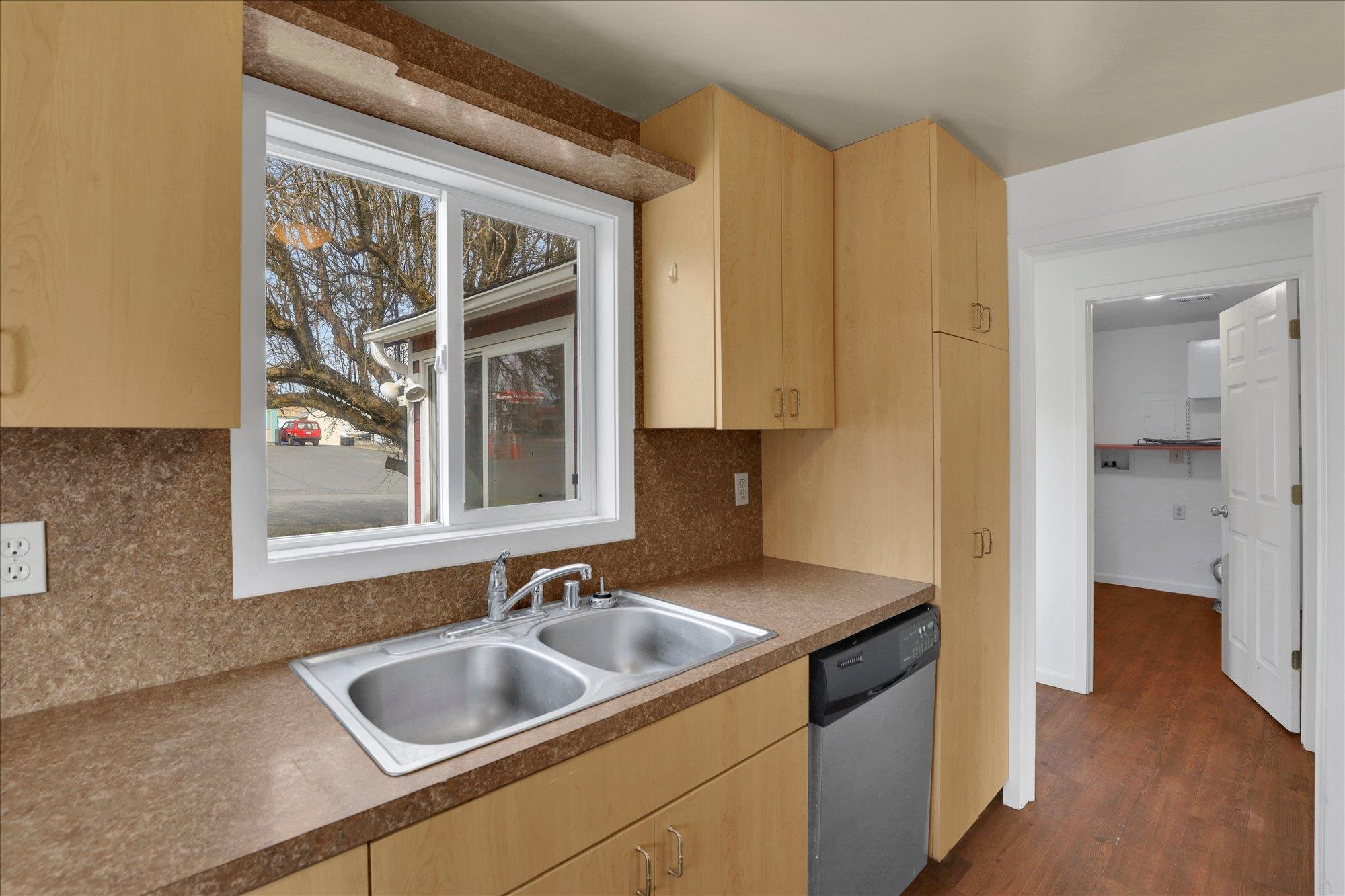 1032 Morgan St - Photo 7