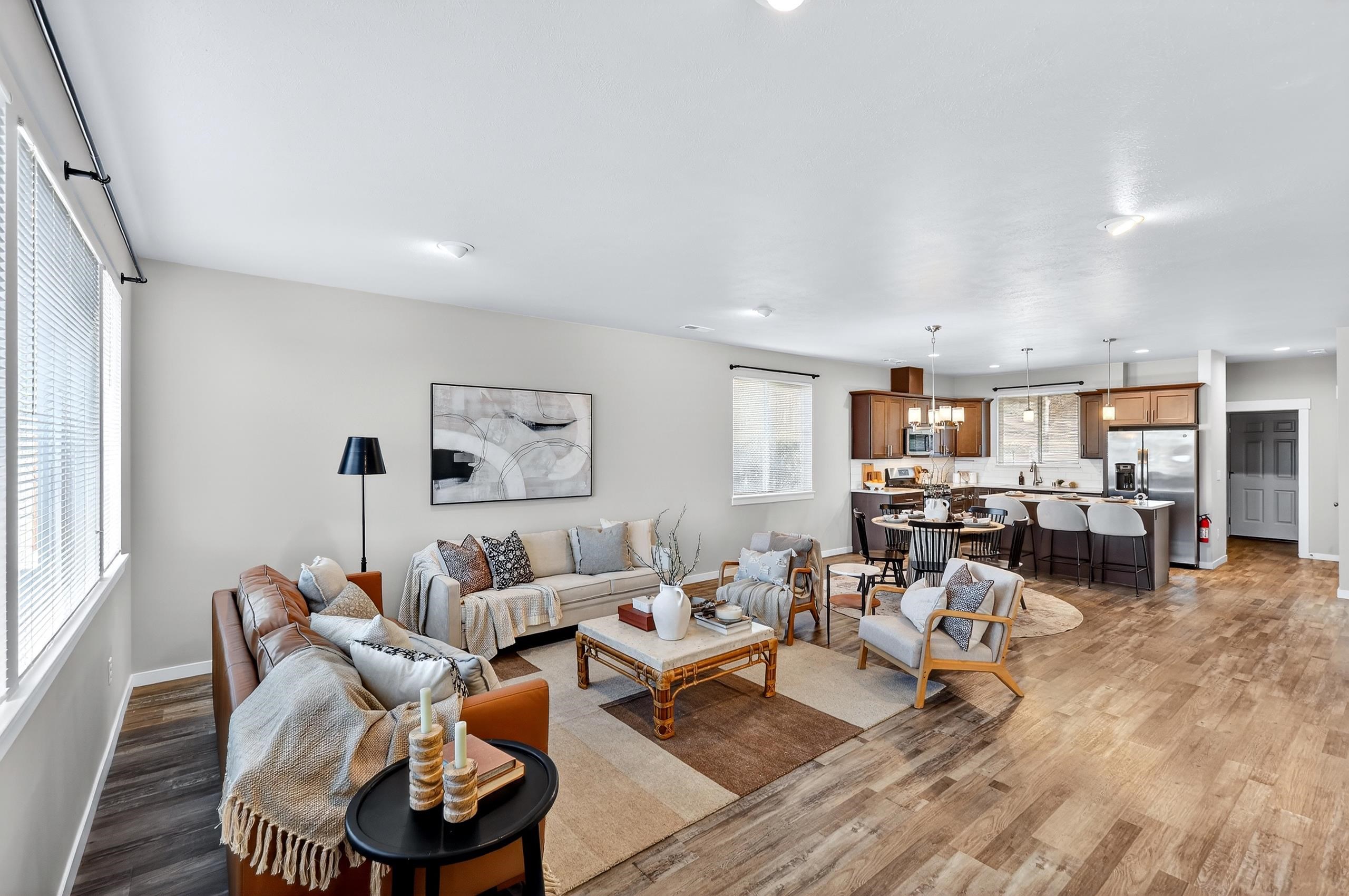 3922 N Maple St - Photo 4