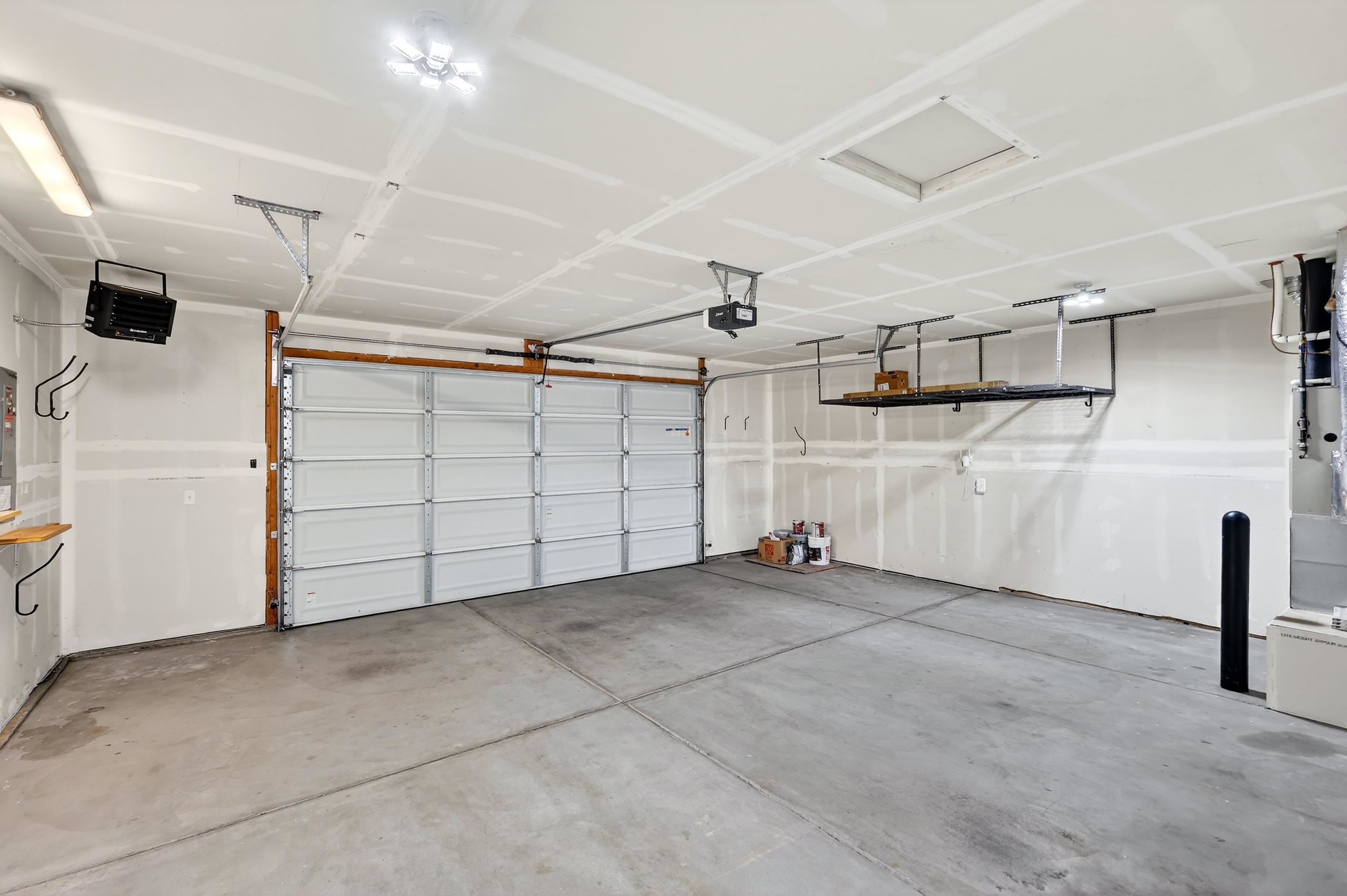 3922 N Maple St - Photo 36