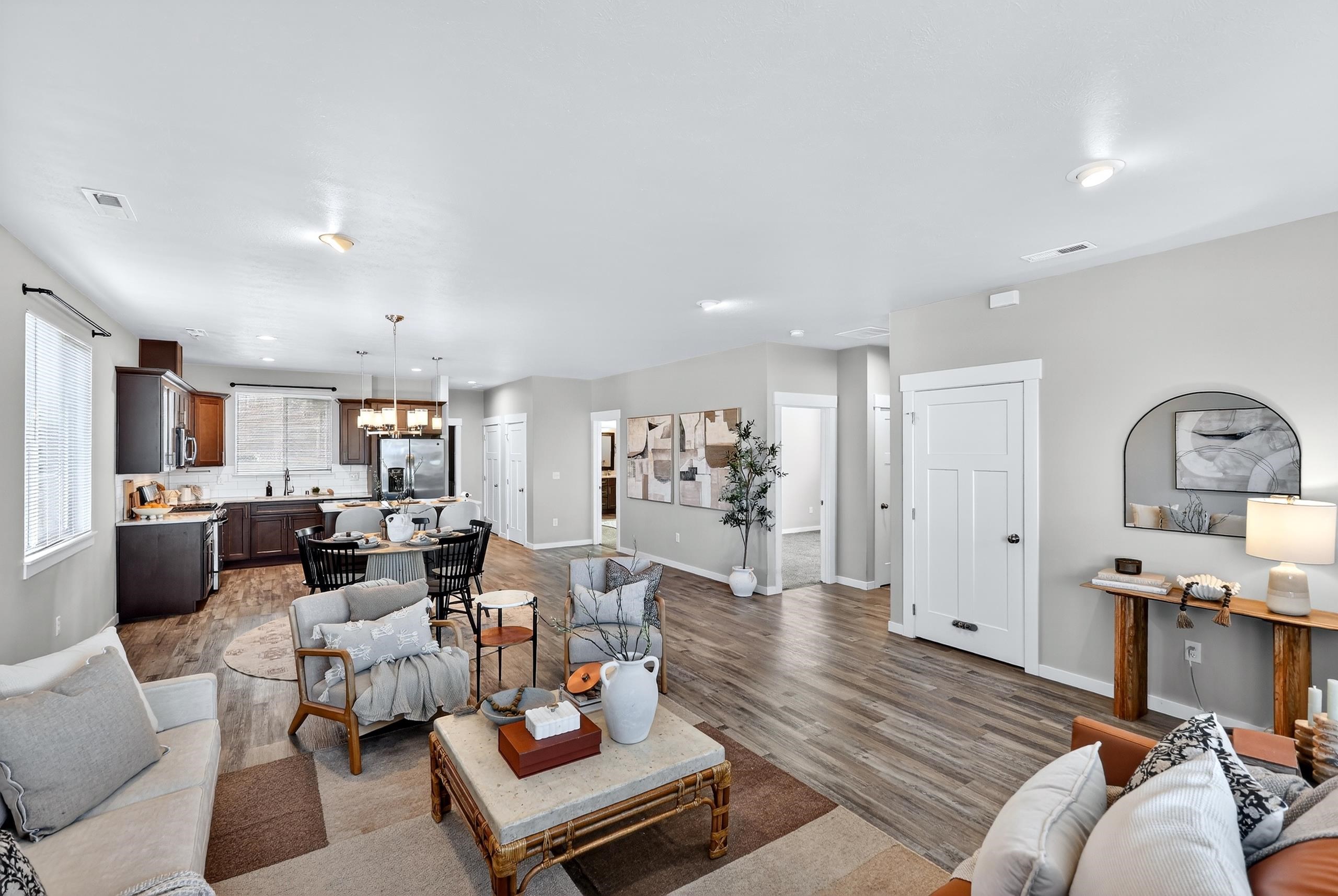 3922 N Maple St - Photo 5