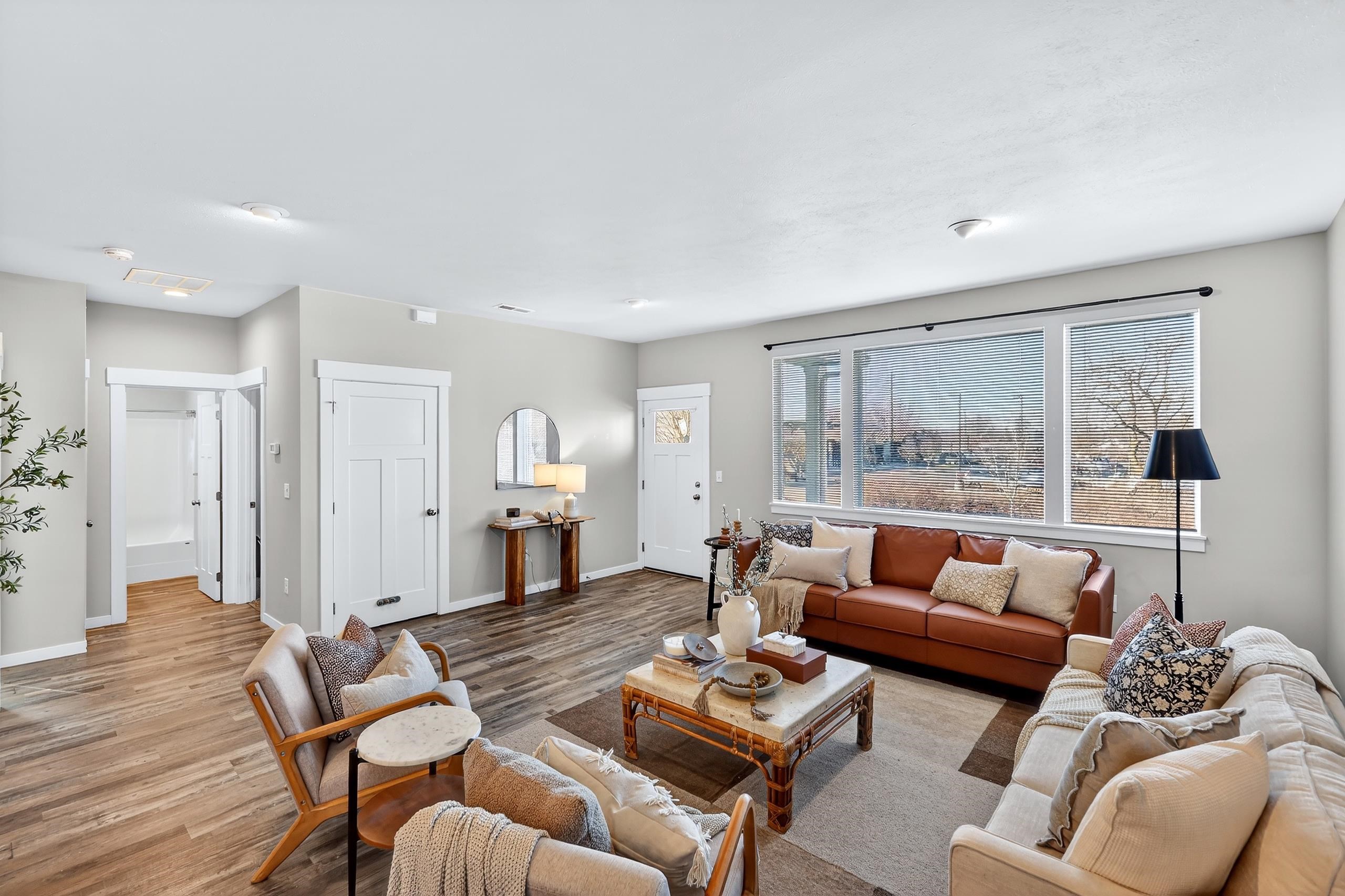 3922 N Maple St - Photo 6