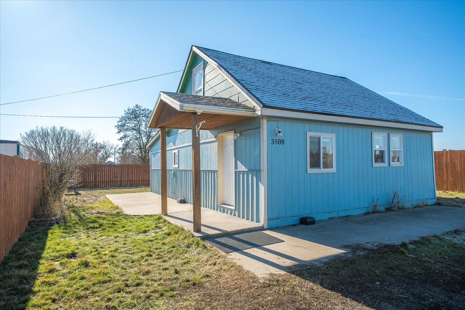 3508 E Sanson Ave - Photo 1