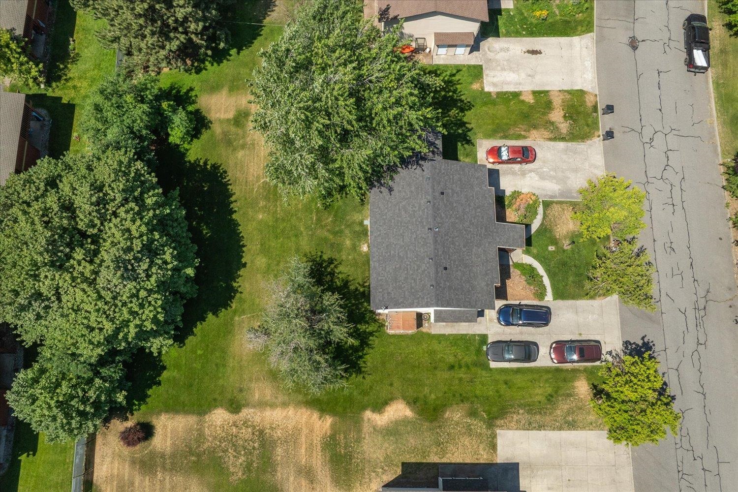 12218 E LENORA Dr - Photo 16